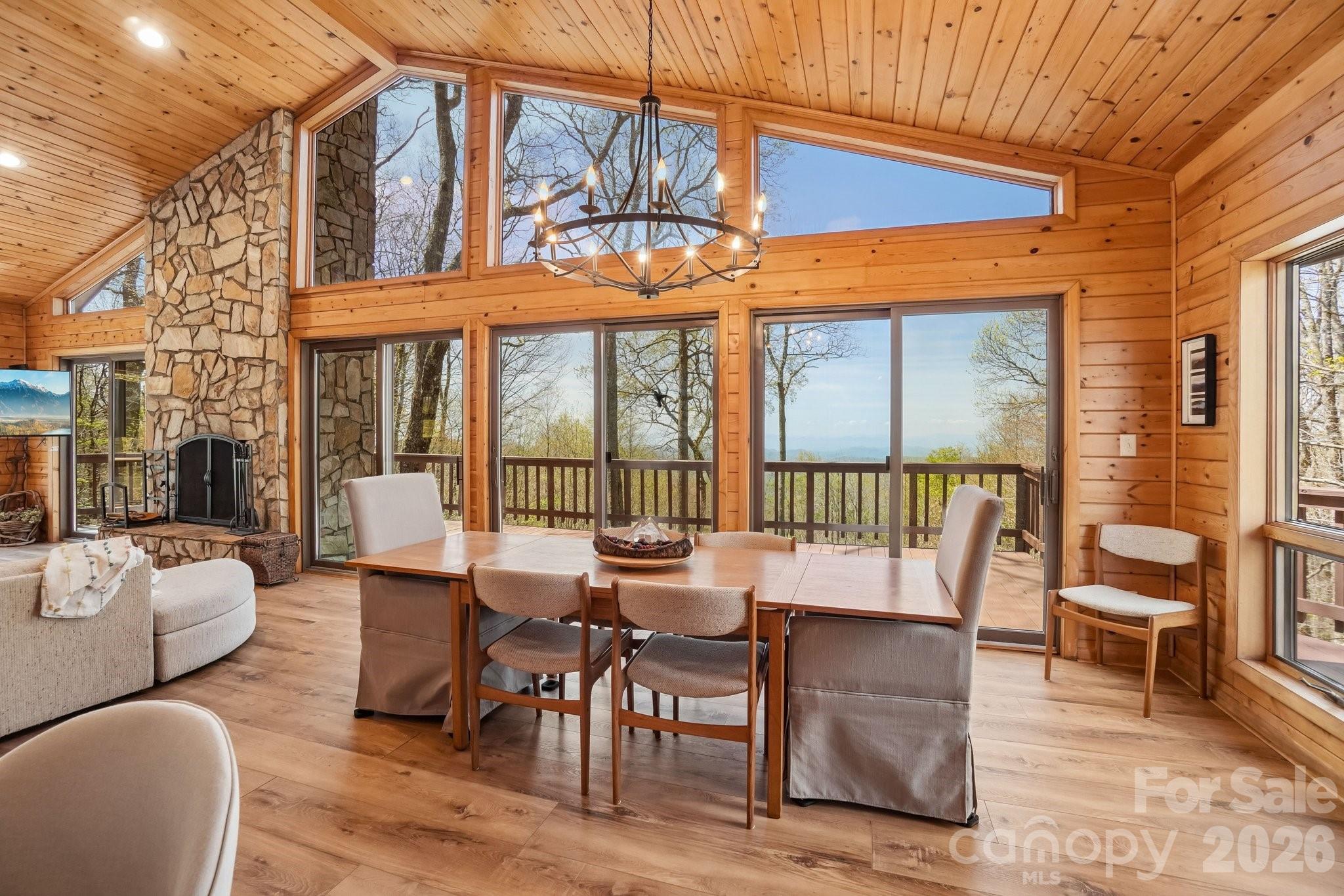 34 Wolfs Head Court — Mars Hill