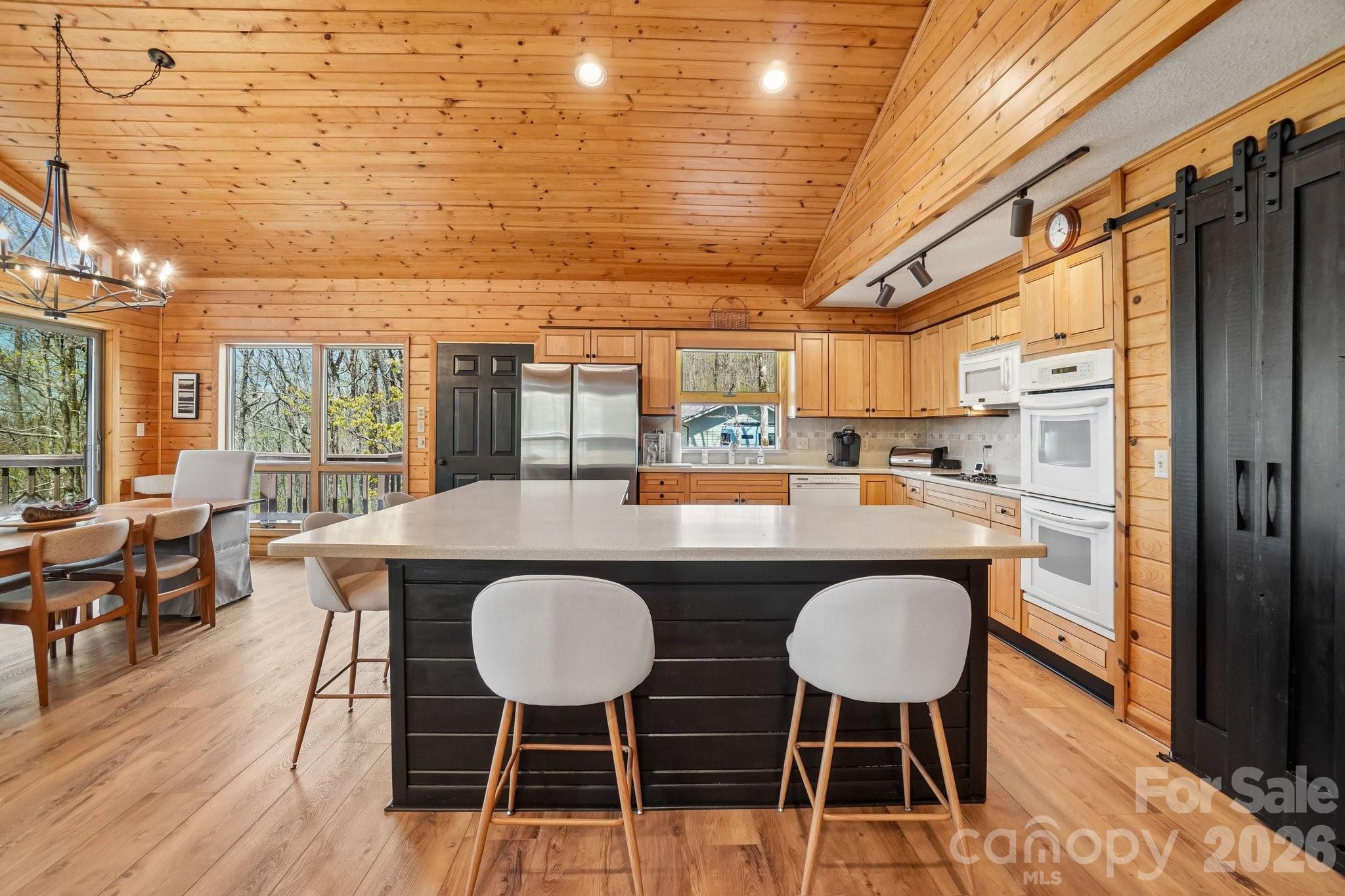 34 Wolfs Head Court — Mars Hill