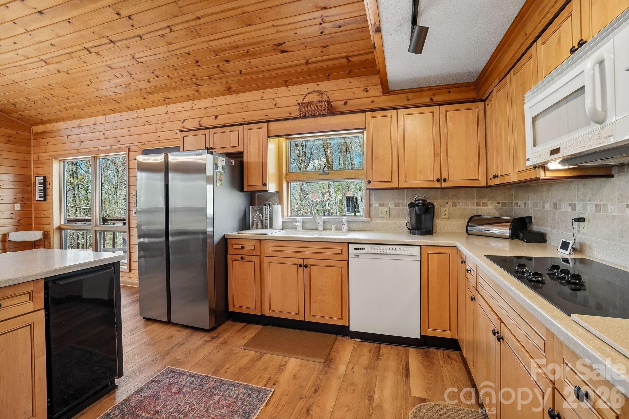 34 Wolfs Head Court — Mars Hill
