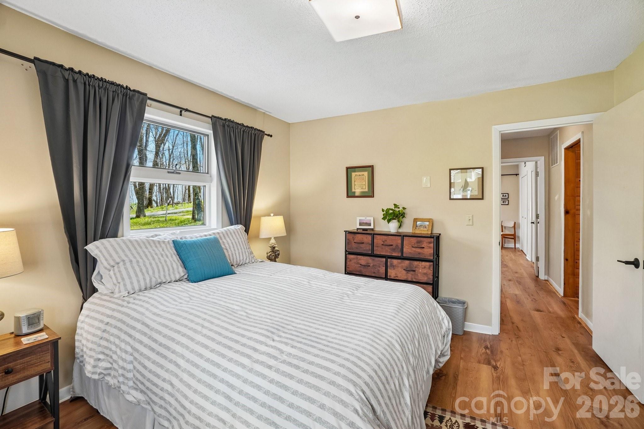 34 Wolfs Head Court — Mars Hill