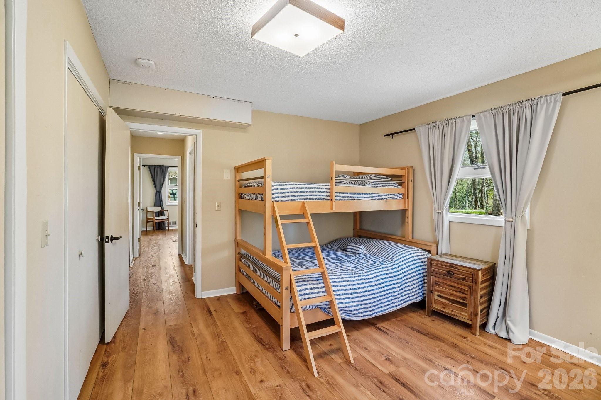 34 Wolfs Head Court — Mars Hill