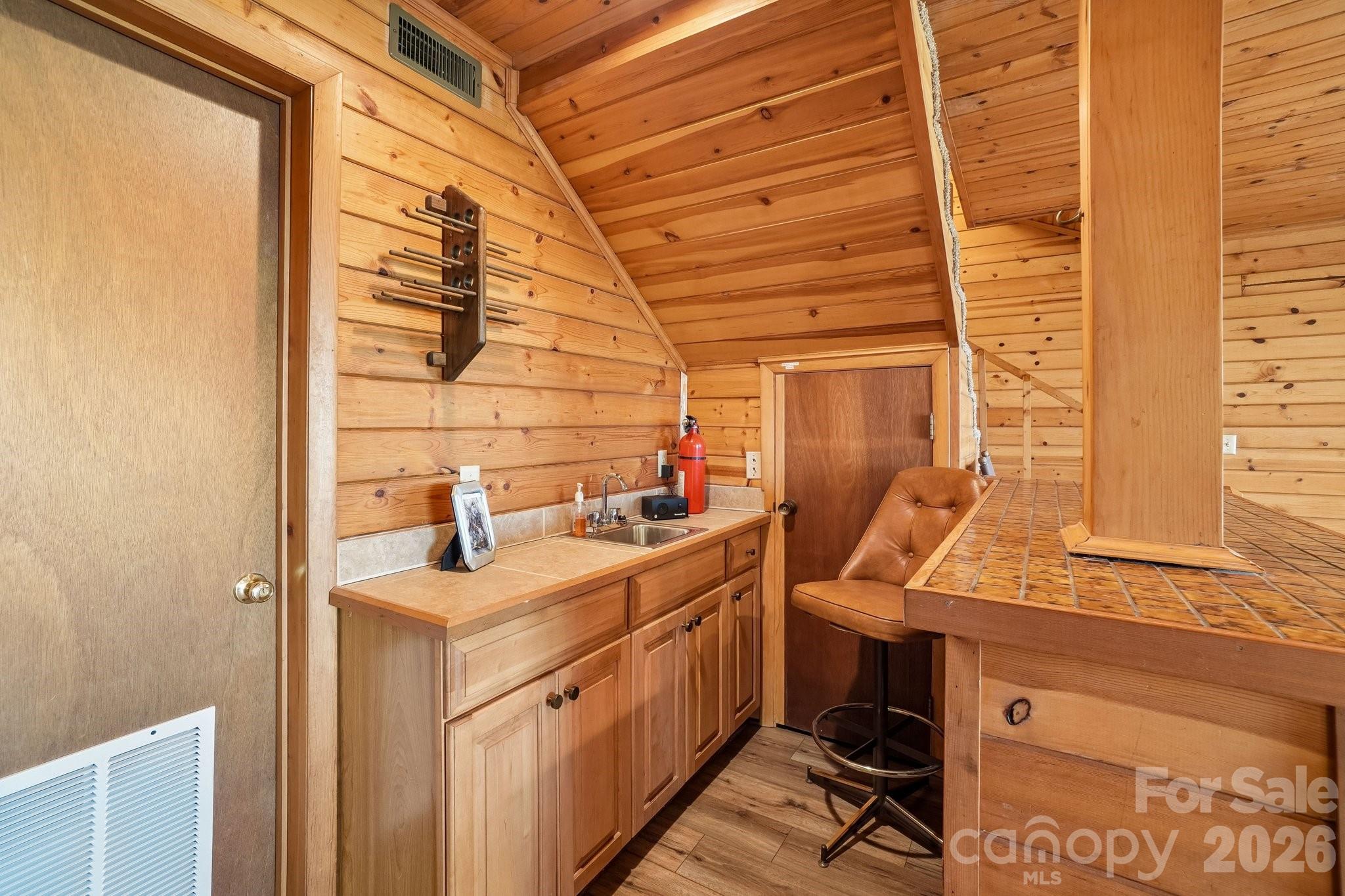 34 Wolfs Head Court — Mars Hill