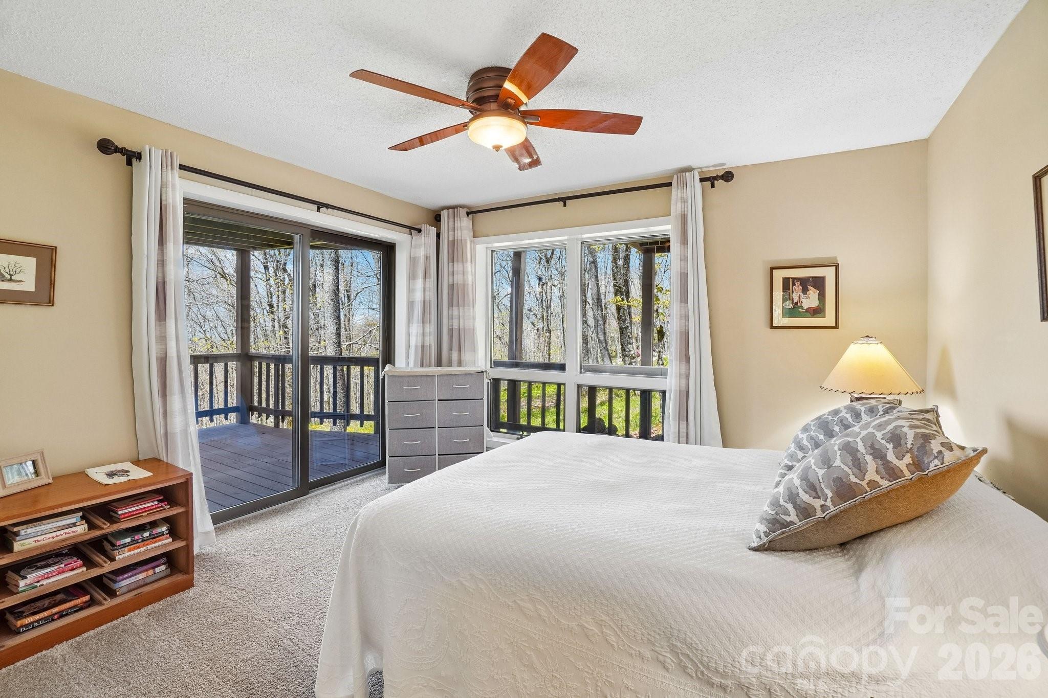 34 Wolfs Head Court — Mars Hill