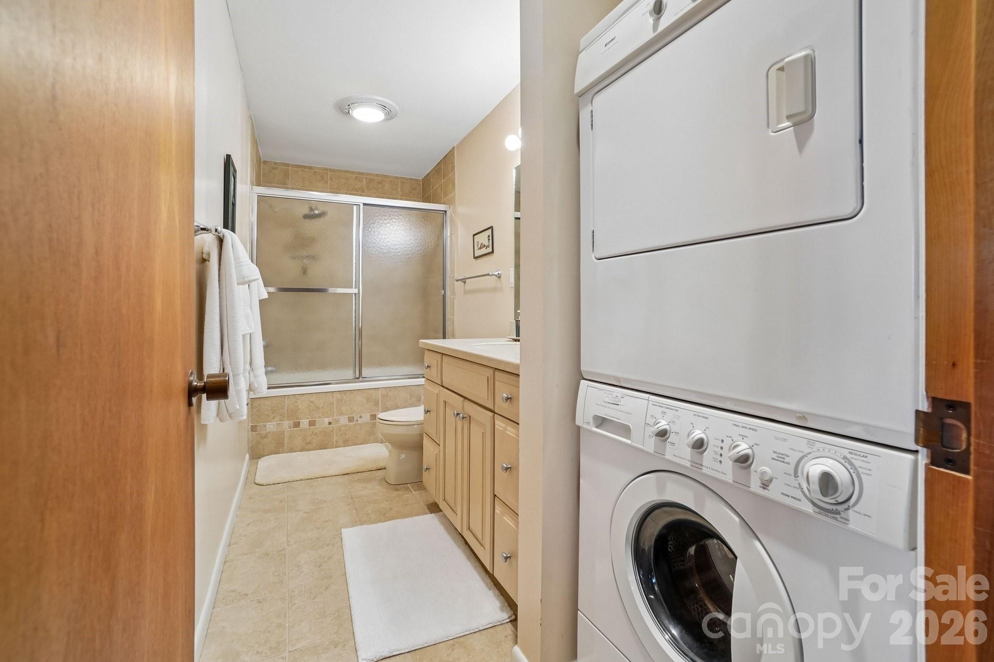 34 Wolfs Head Court — Mars Hill