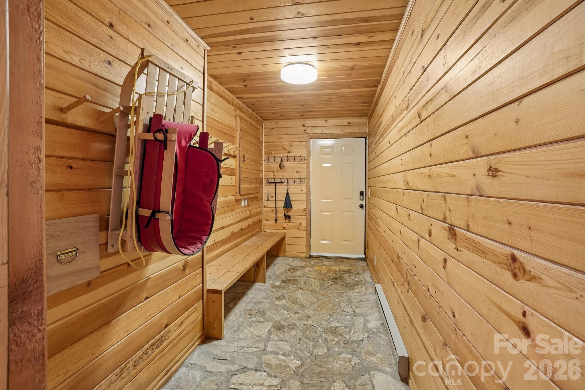 34 Wolfs Head Court — Mars Hill