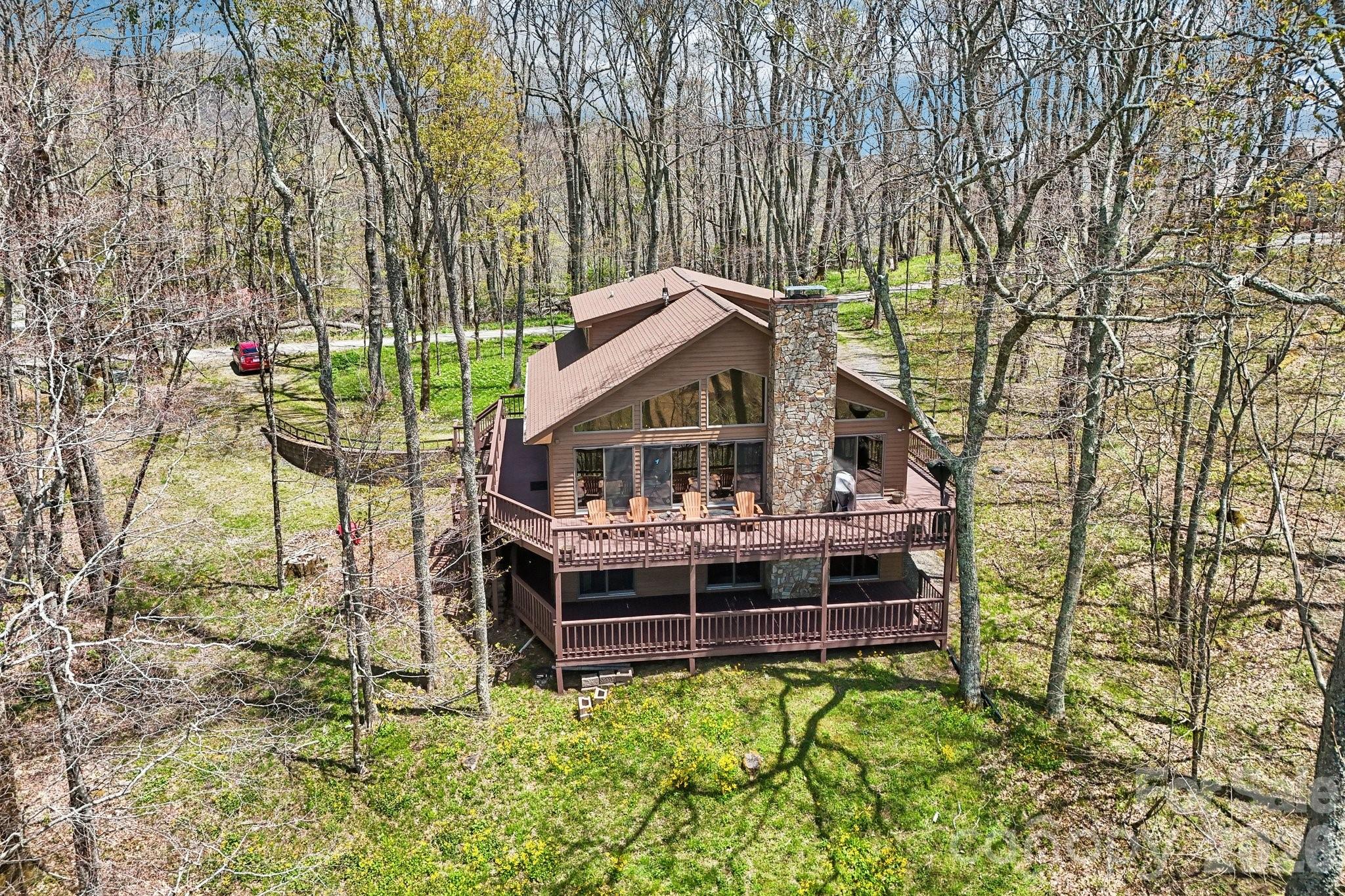 34 Wolfs Head Court — Mars Hill