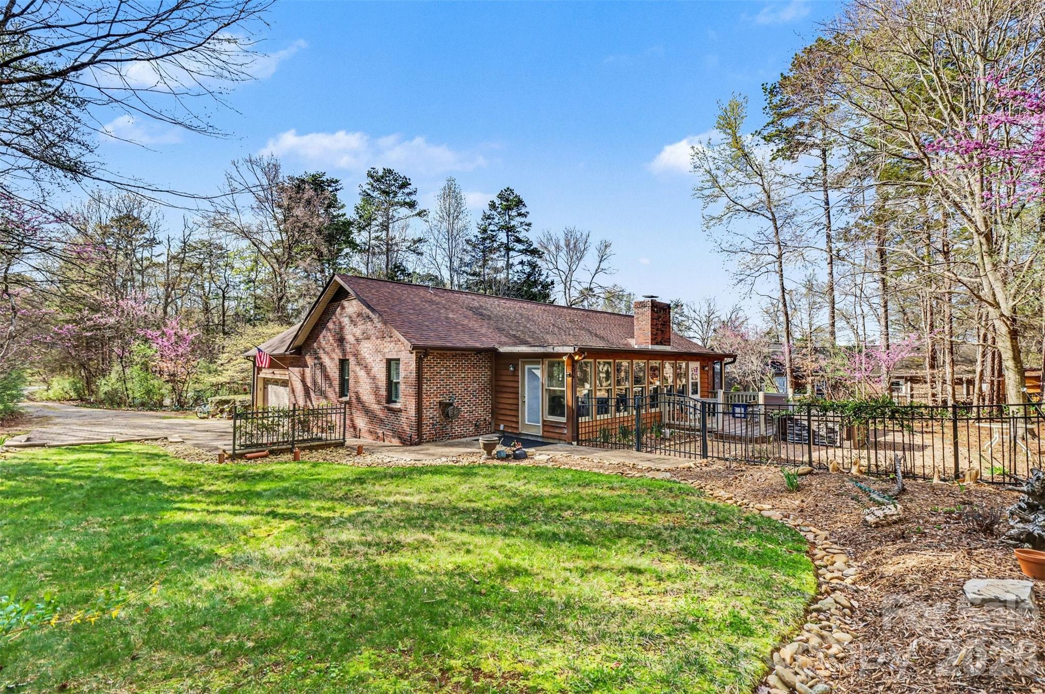 2199 Coddle Creek Highway — Mooresville