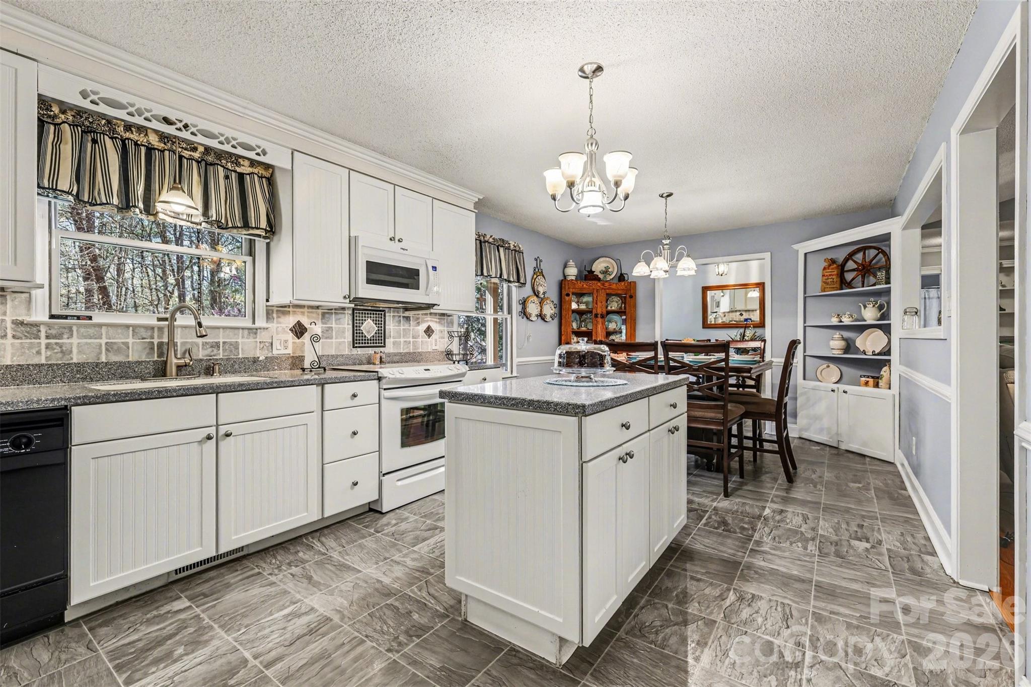 2199 Coddle Creek Highway — Mooresville