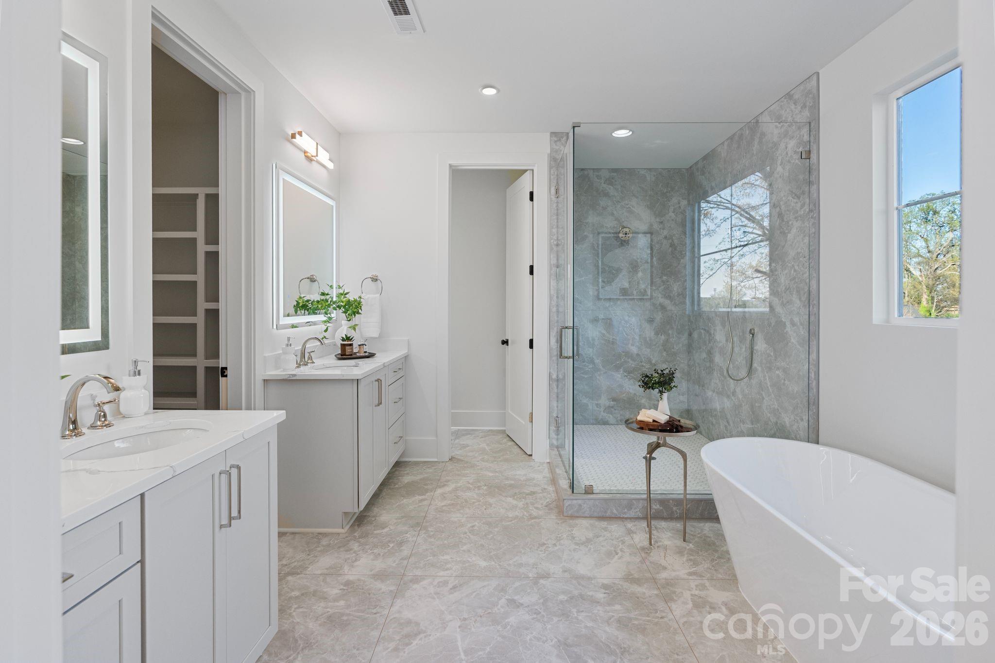 417 Plymouth Avenue — Charlotte