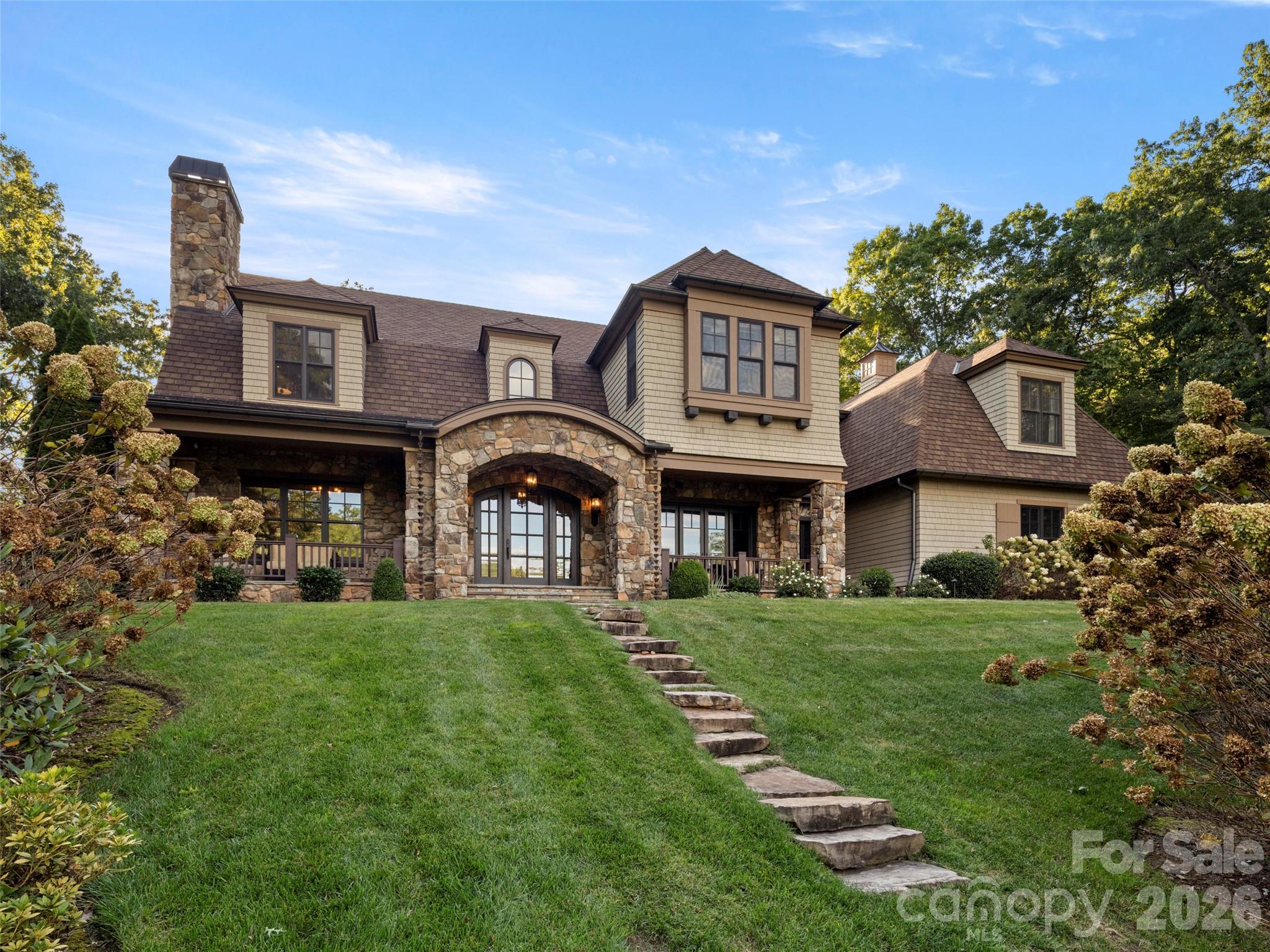 1946 White Tree Trail — Arden