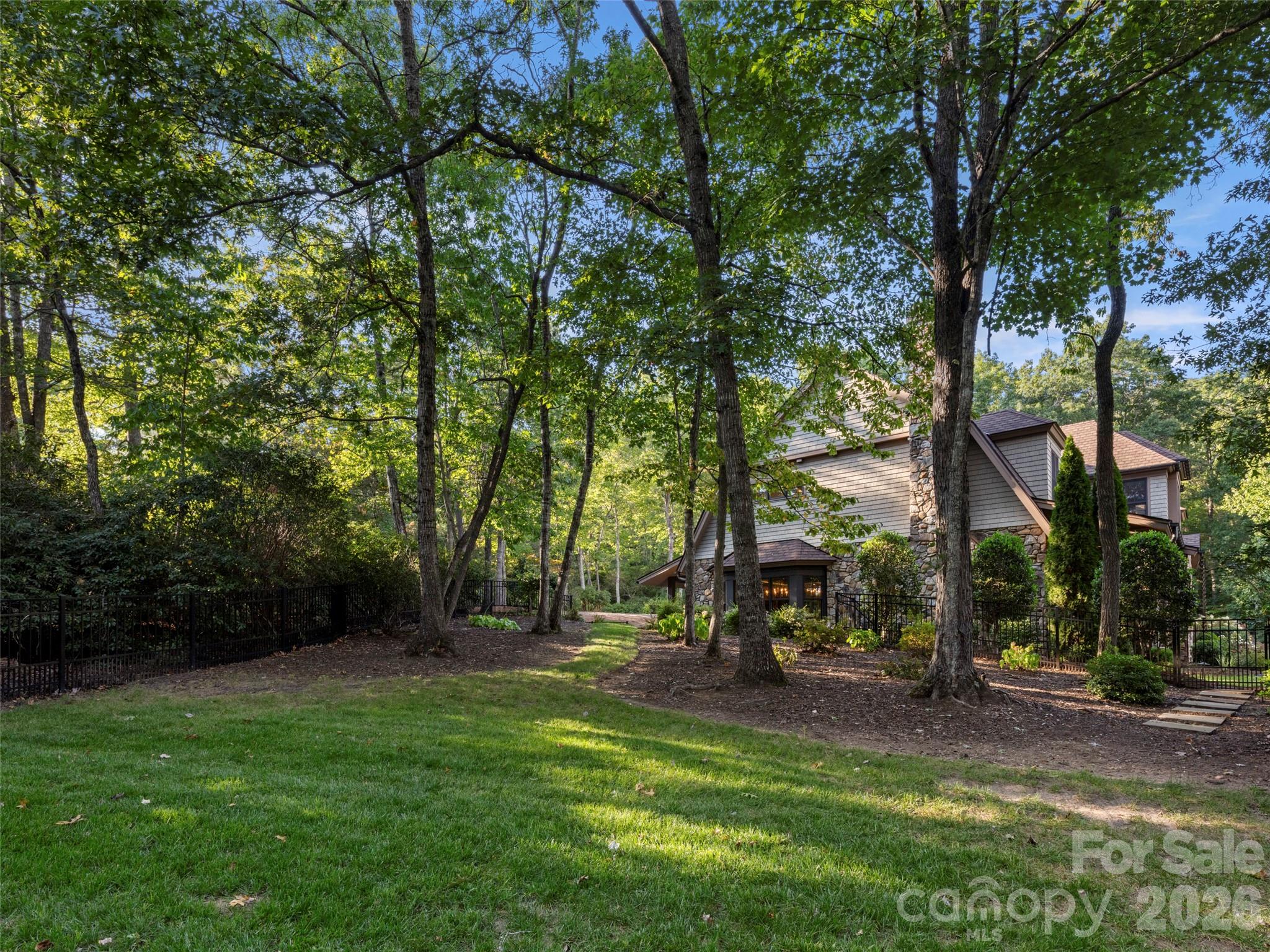 1946 White Tree Trail — Arden