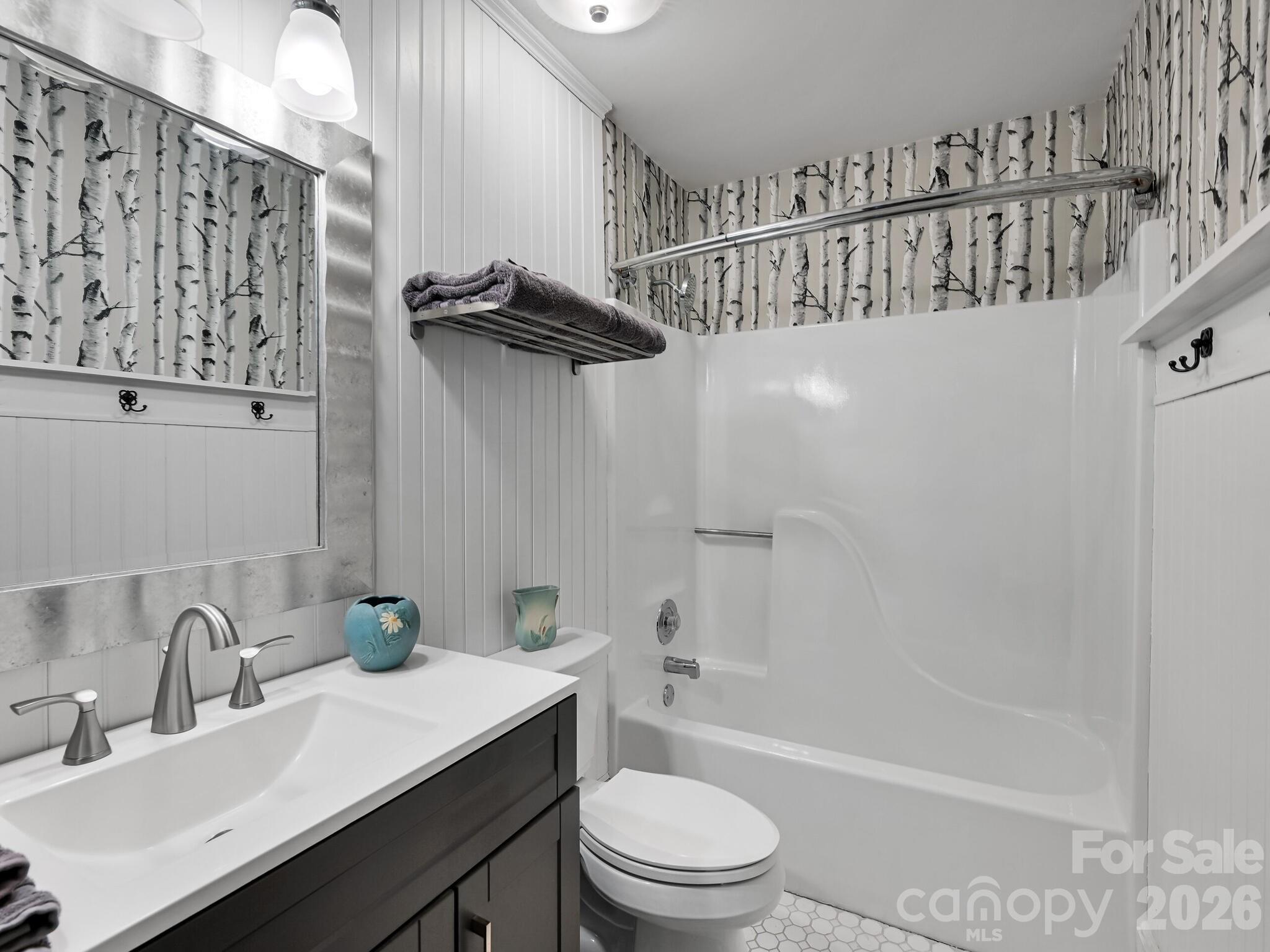 17 Marlwood Court #127 — Asheville