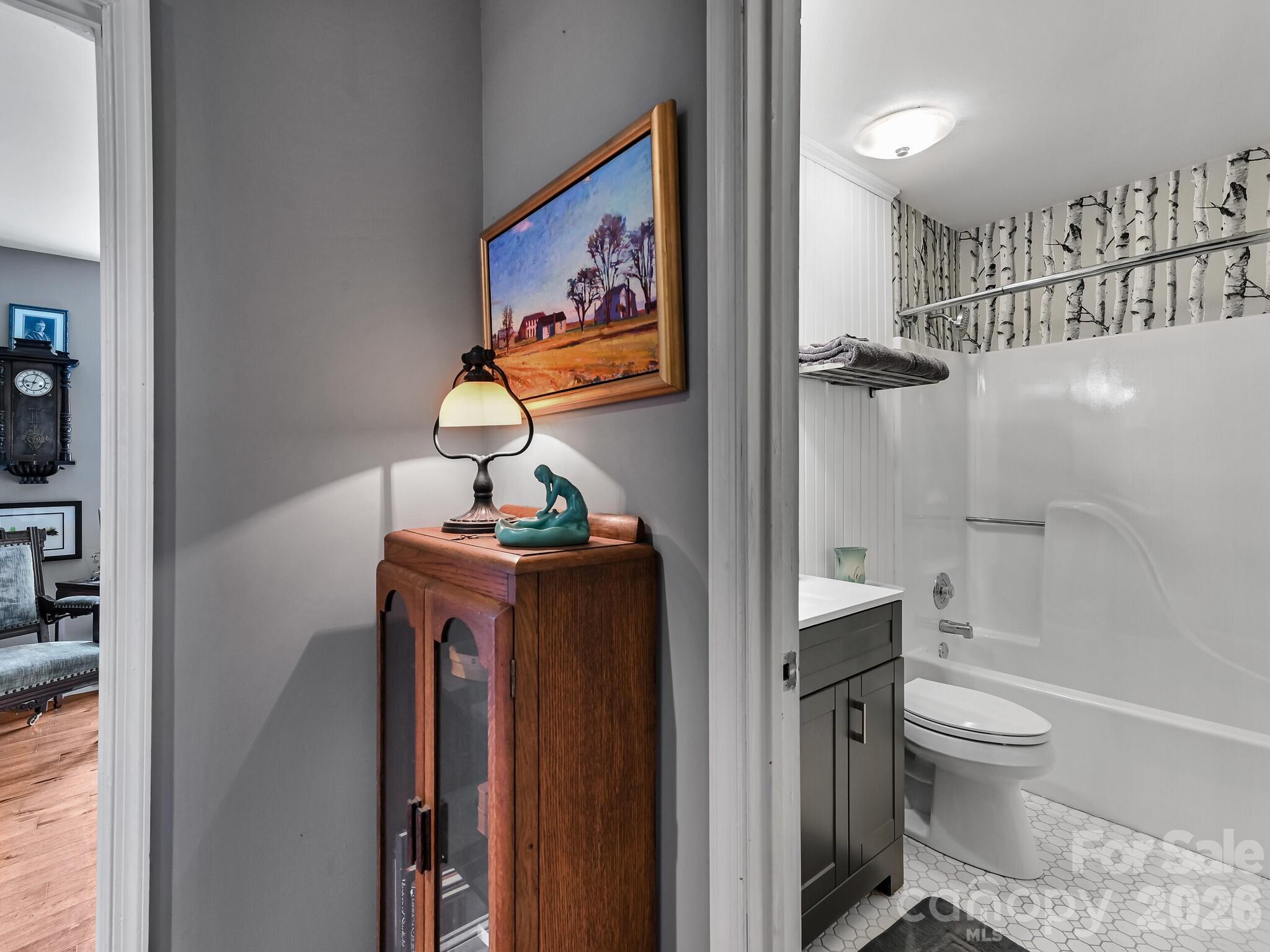 17 Marlwood Court #127 — Asheville