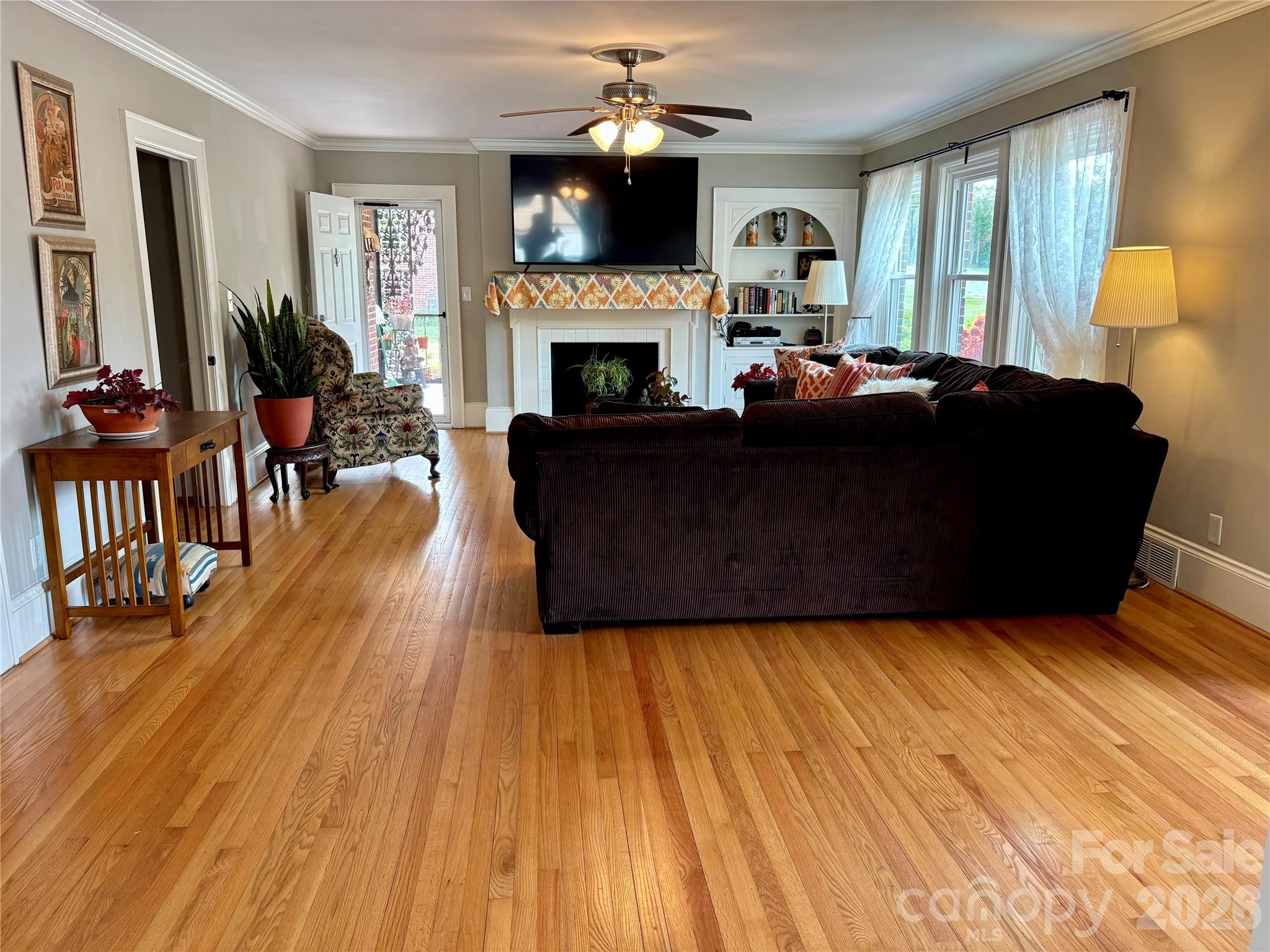 610 E Main Street — Cherryville