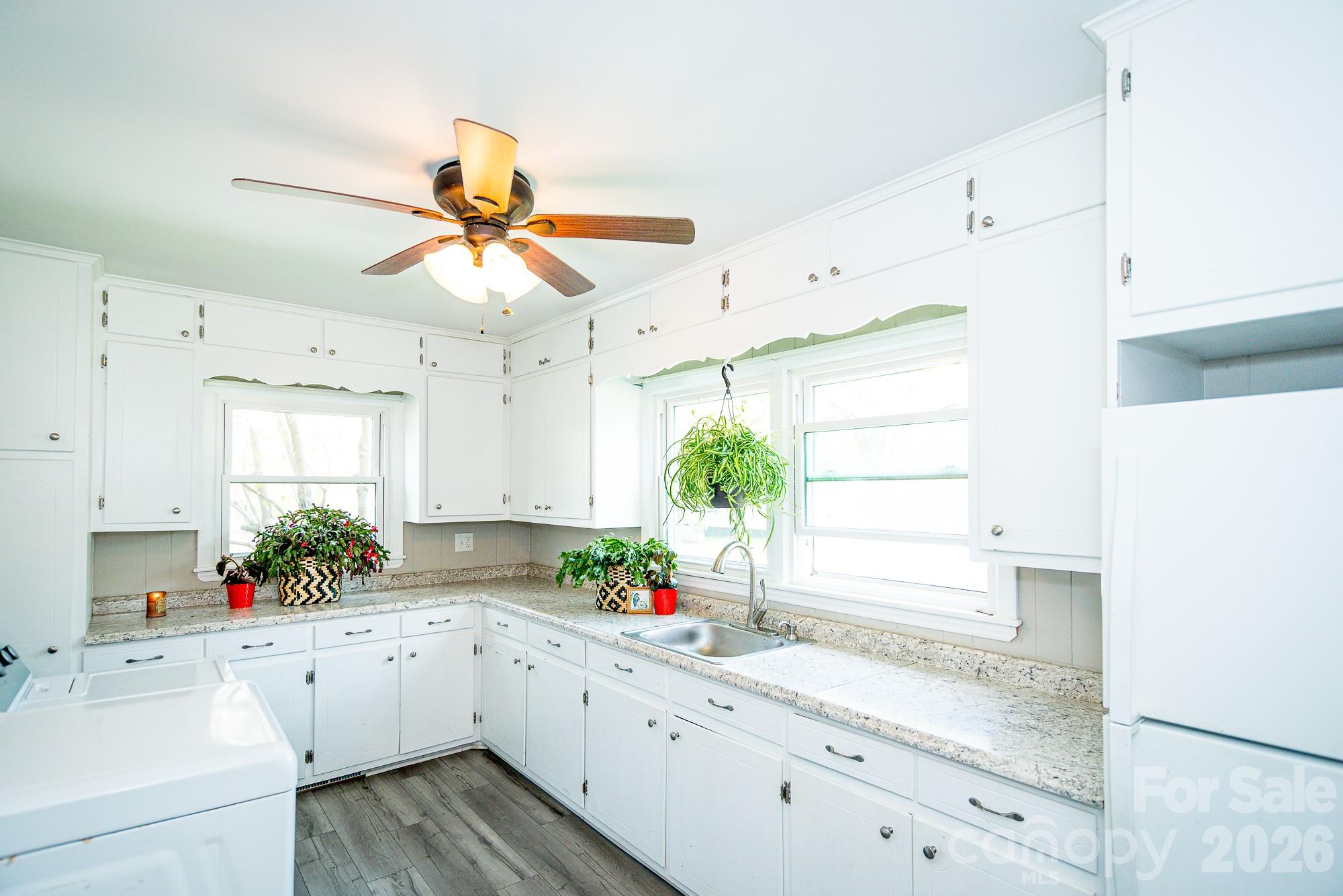 610 E Main Street — Cherryville