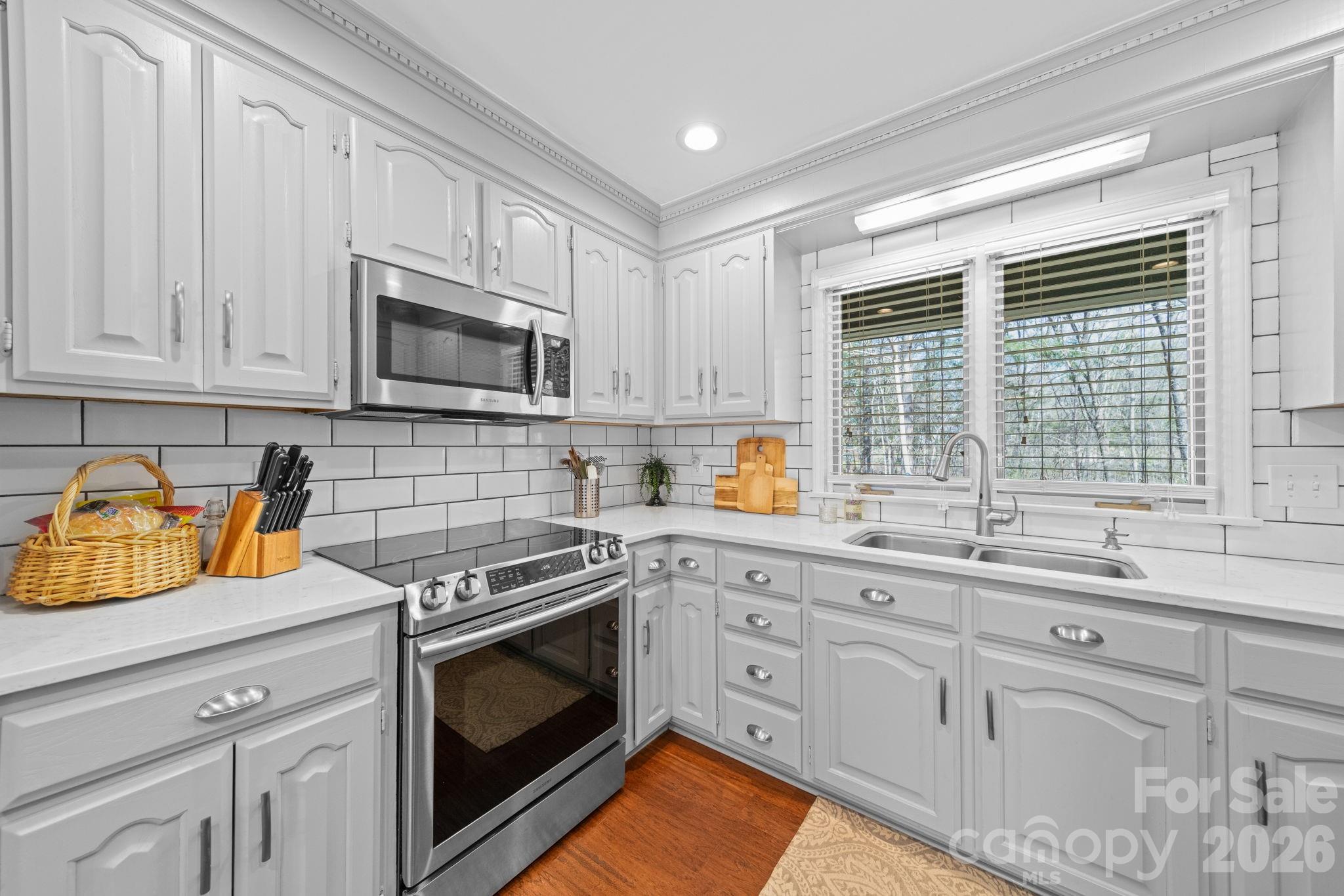 208 Falcon Drive — Concord