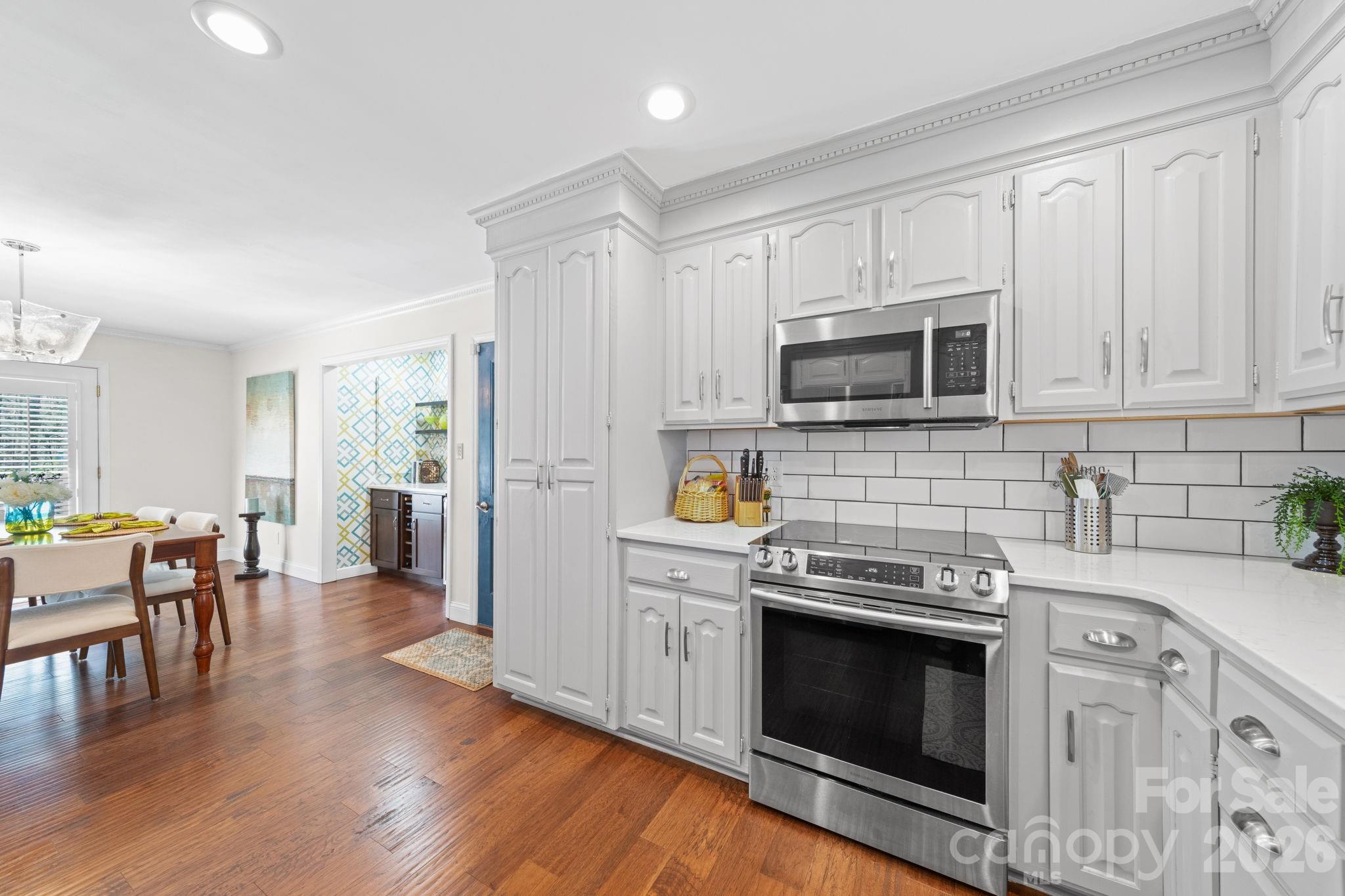 208 Falcon Drive — Concord