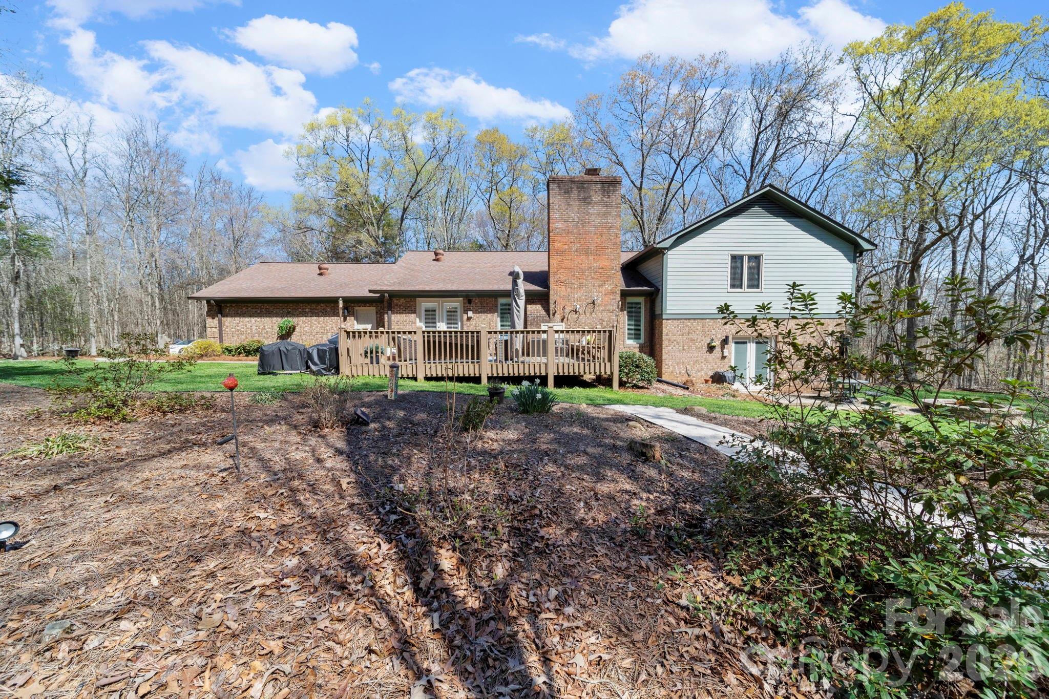 208 Falcon Drive — Concord