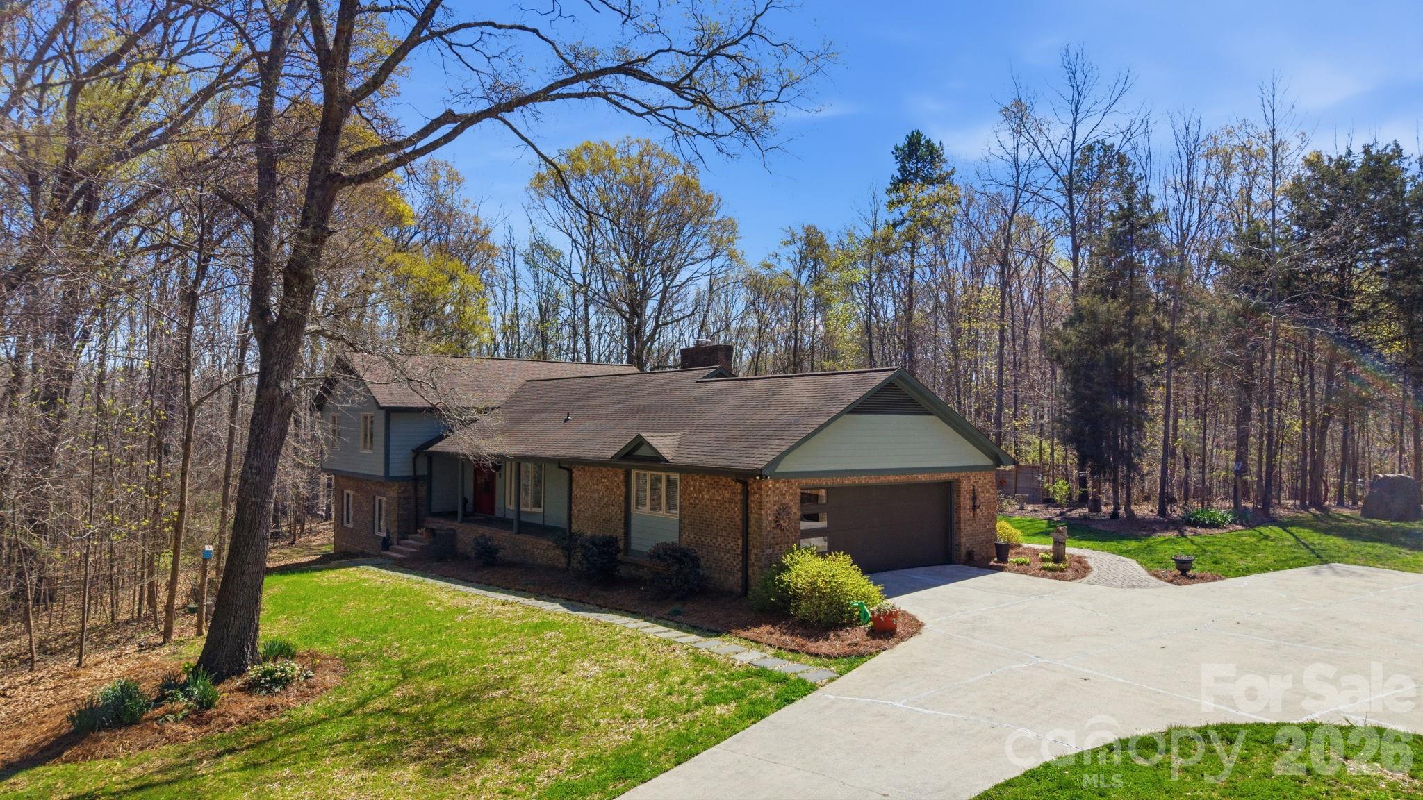 208 Falcon Drive — Concord