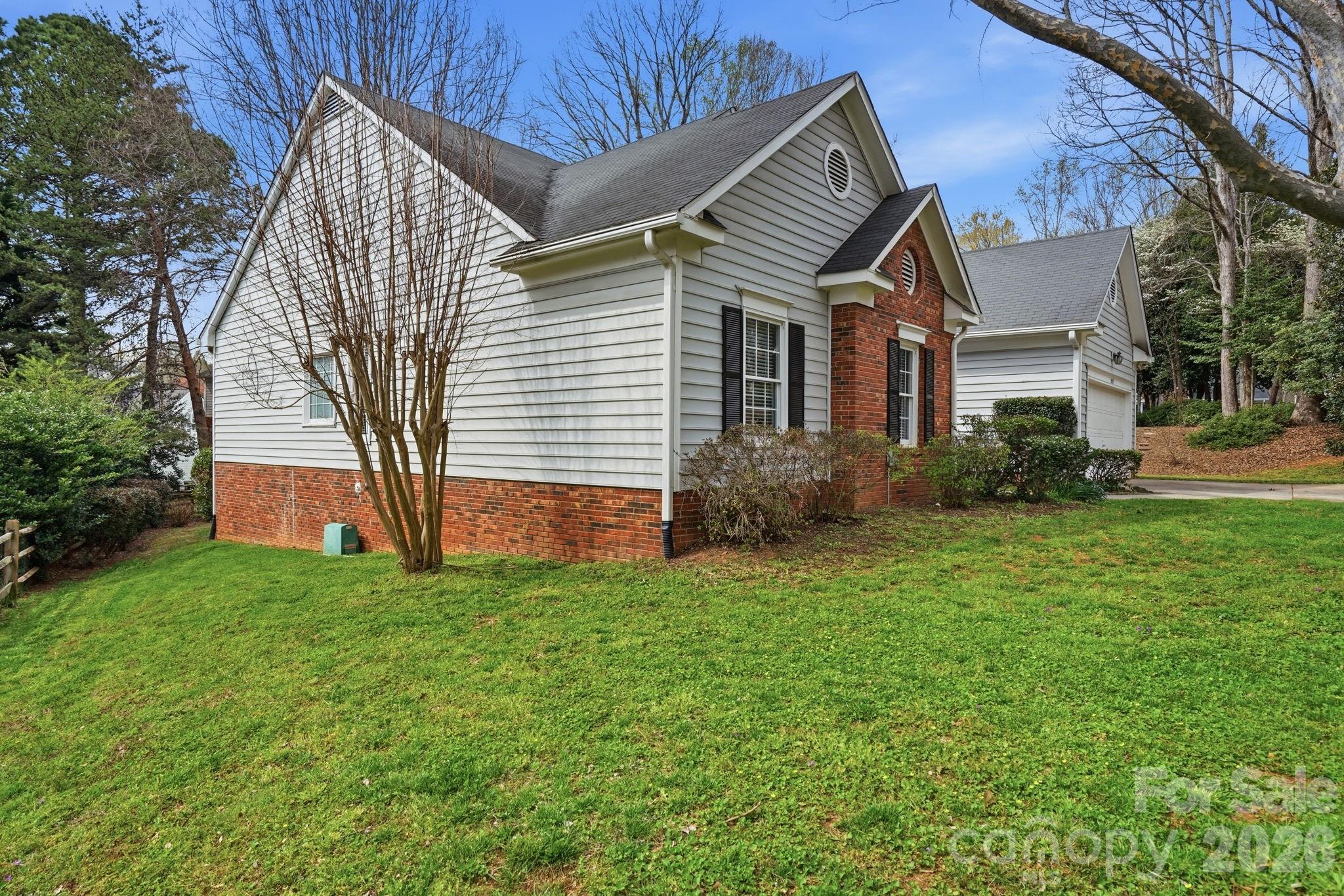 15733 Berryfield Street — Huntersville