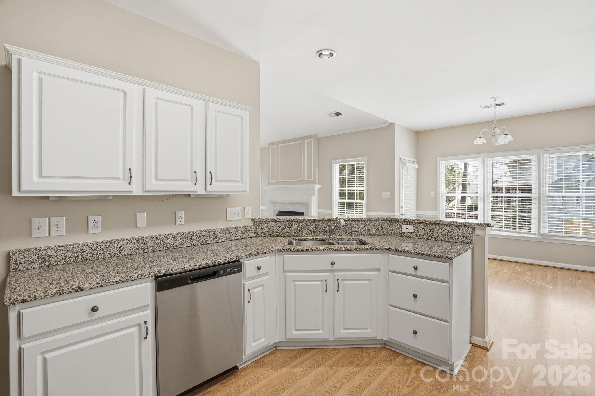 15733 Berryfield Street — Huntersville