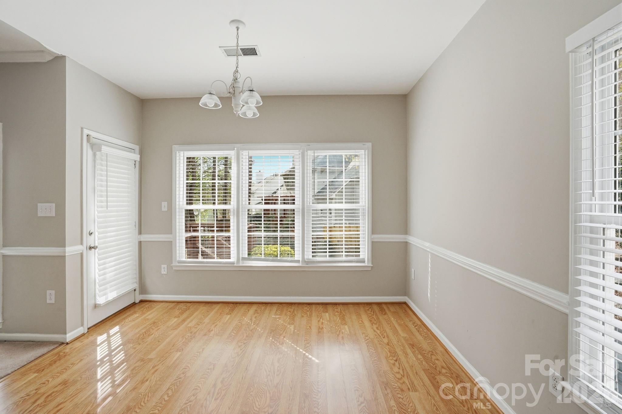 15733 Berryfield Street — Huntersville