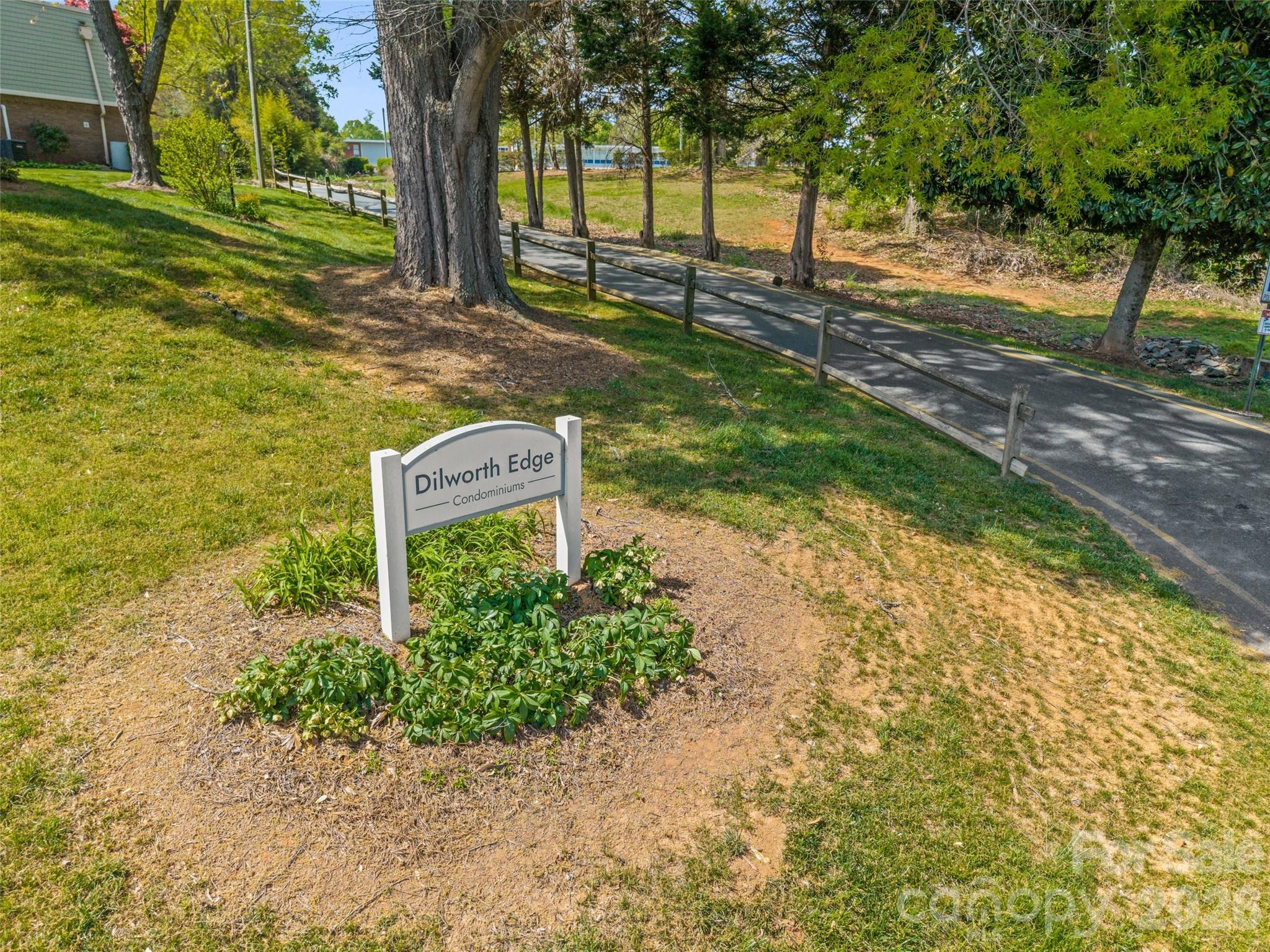 2636 Park Road #B — Charlotte