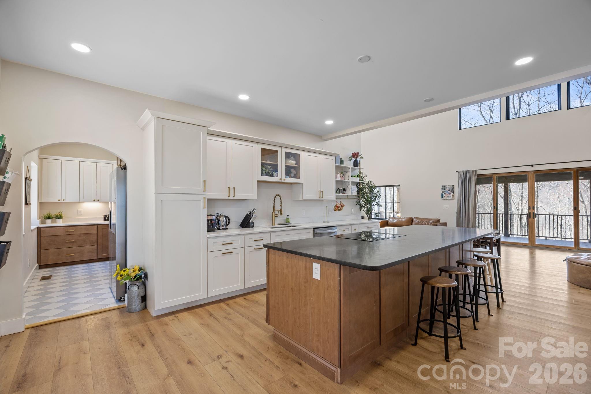 215 Ridgeway Road — Candler