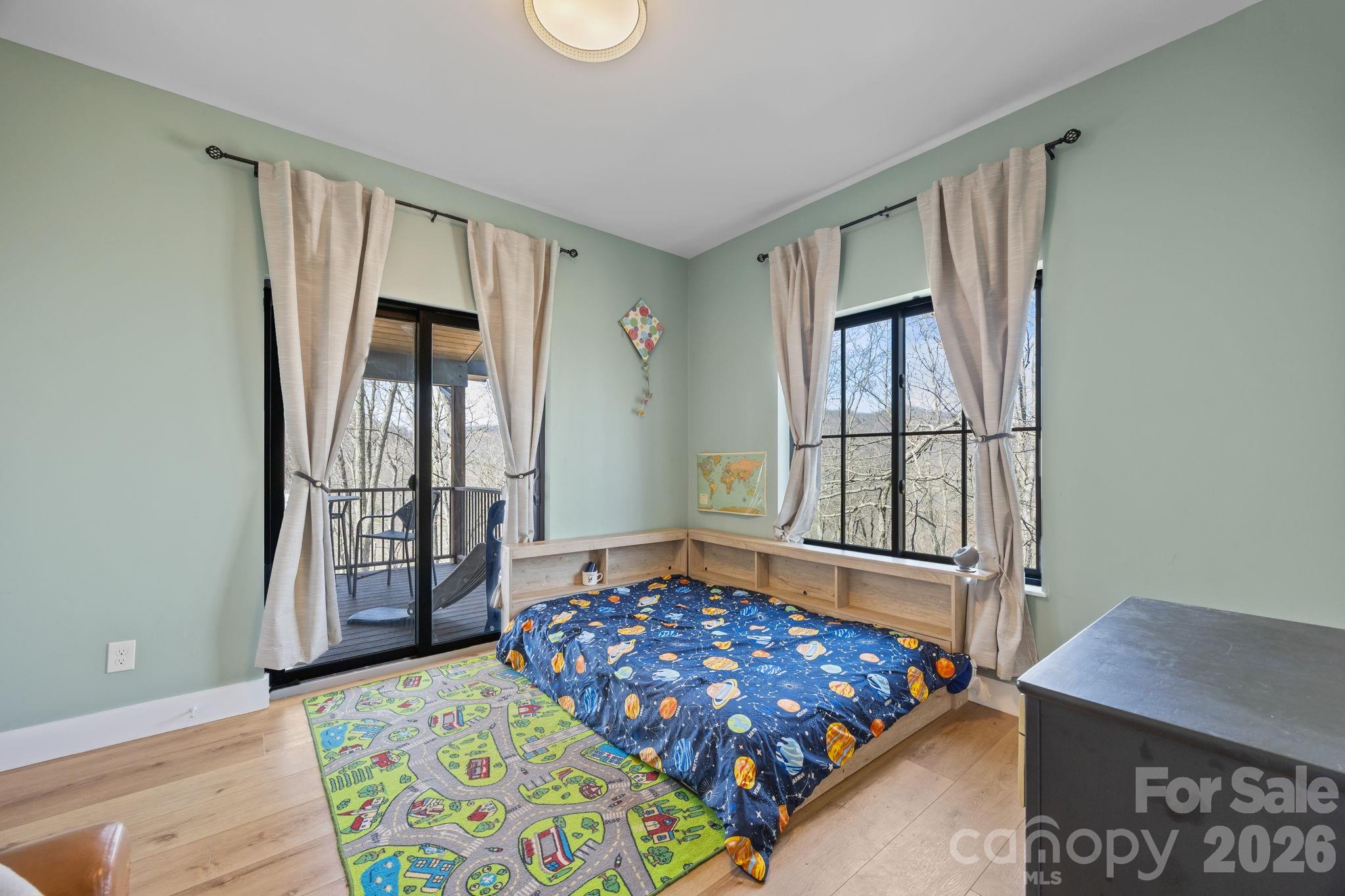 215 Ridgeway Road — Candler