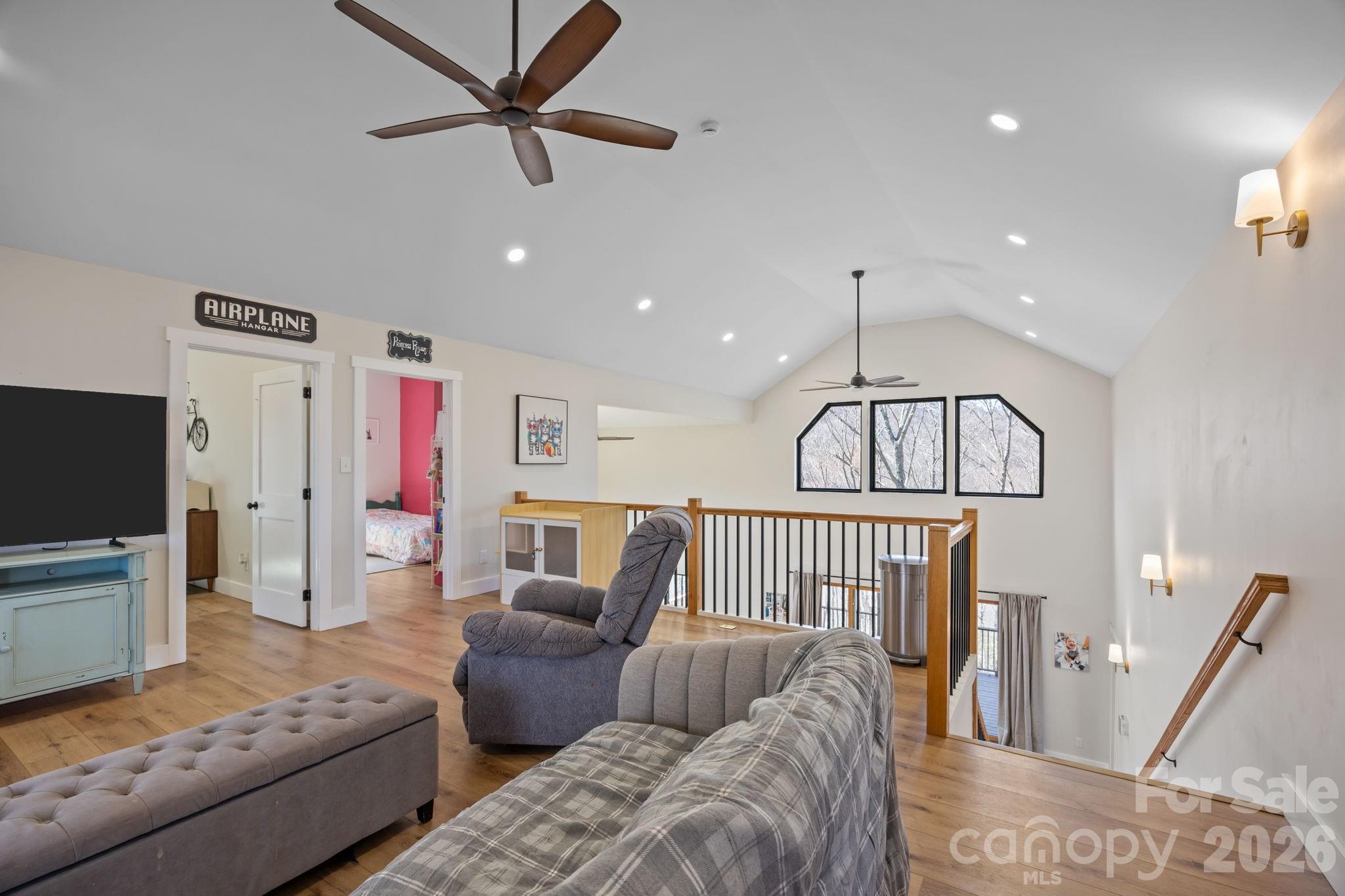 215 Ridgeway Road — Candler
