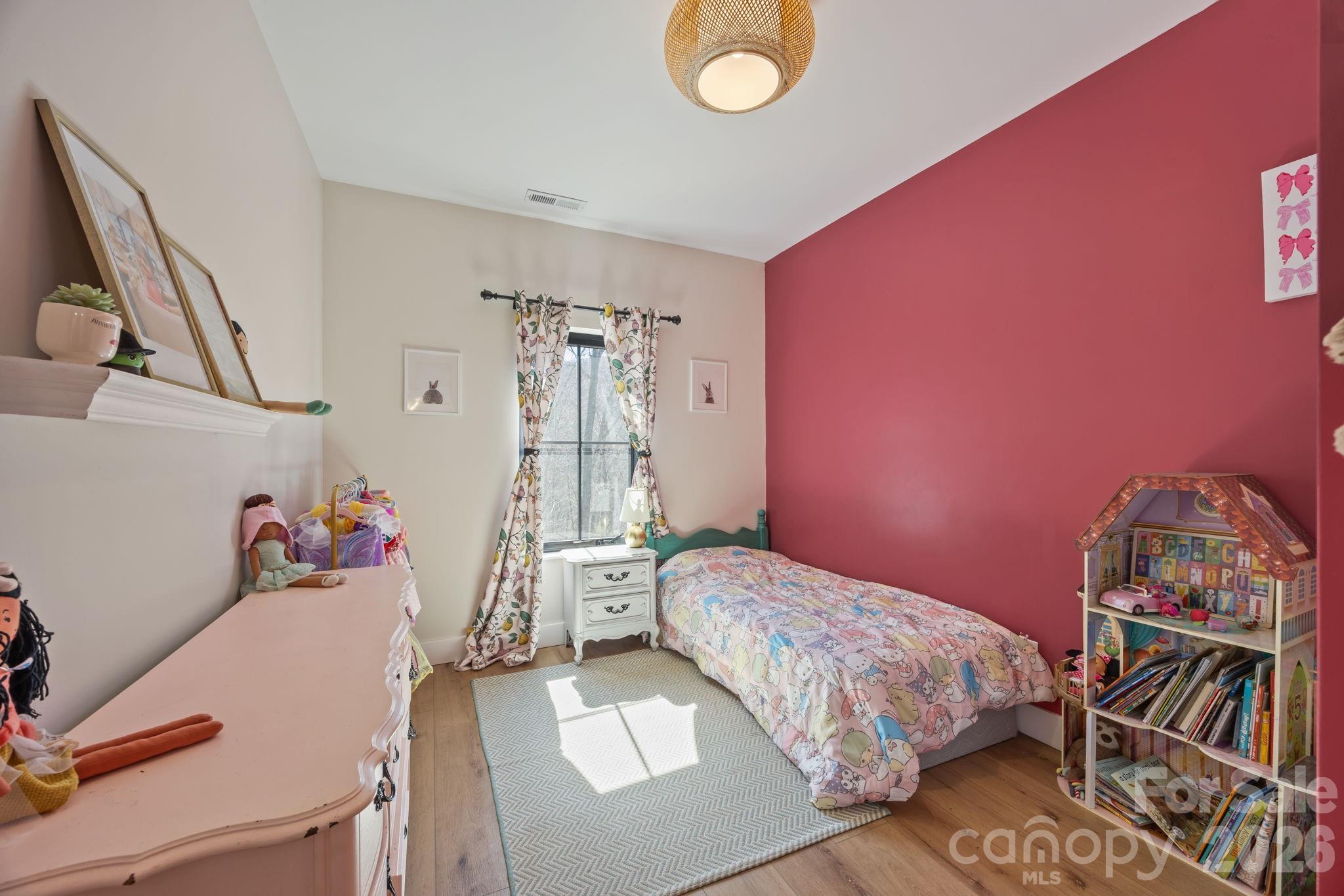 215 Ridgeway Road — Candler