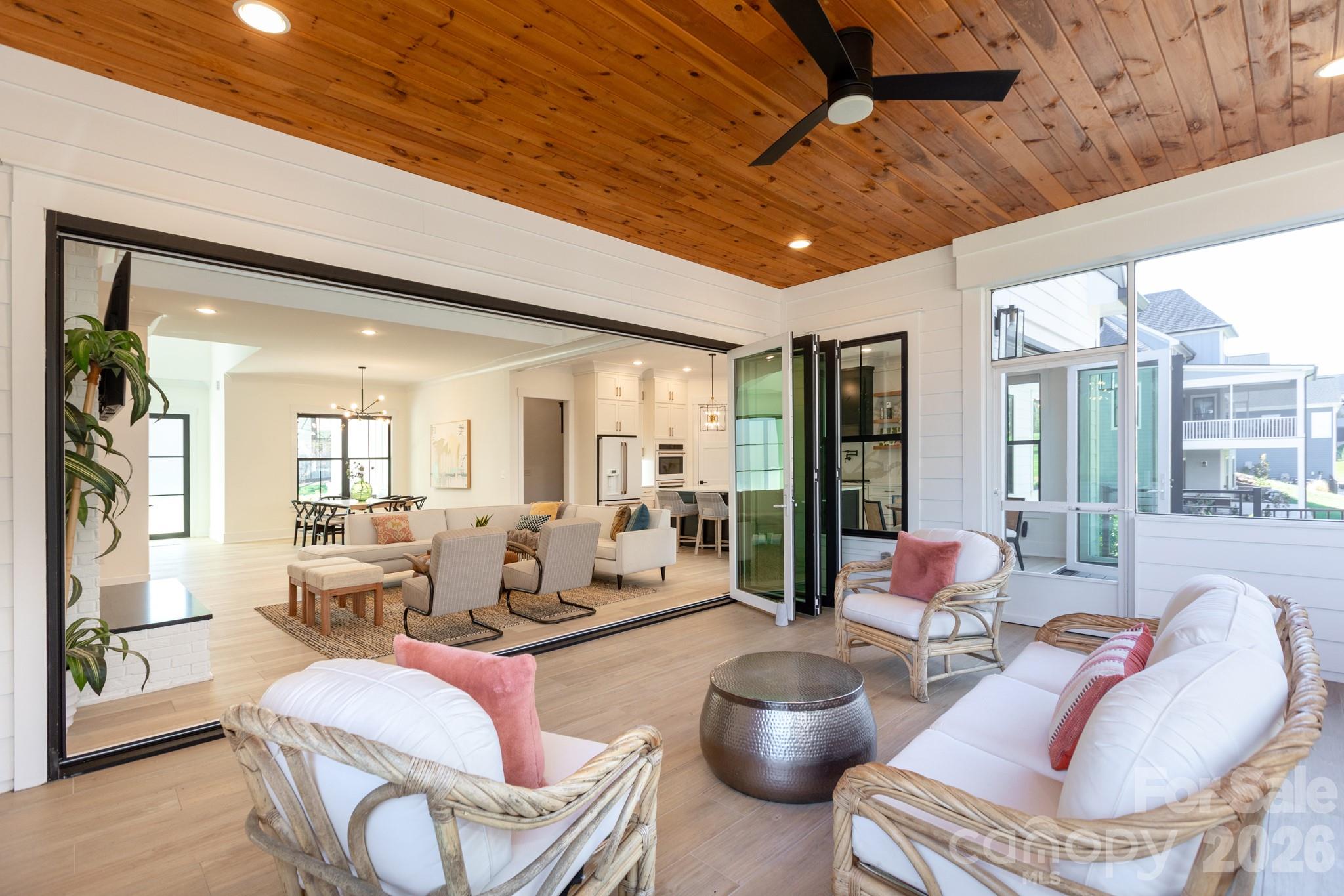 124 Direct Drive — Mooresville