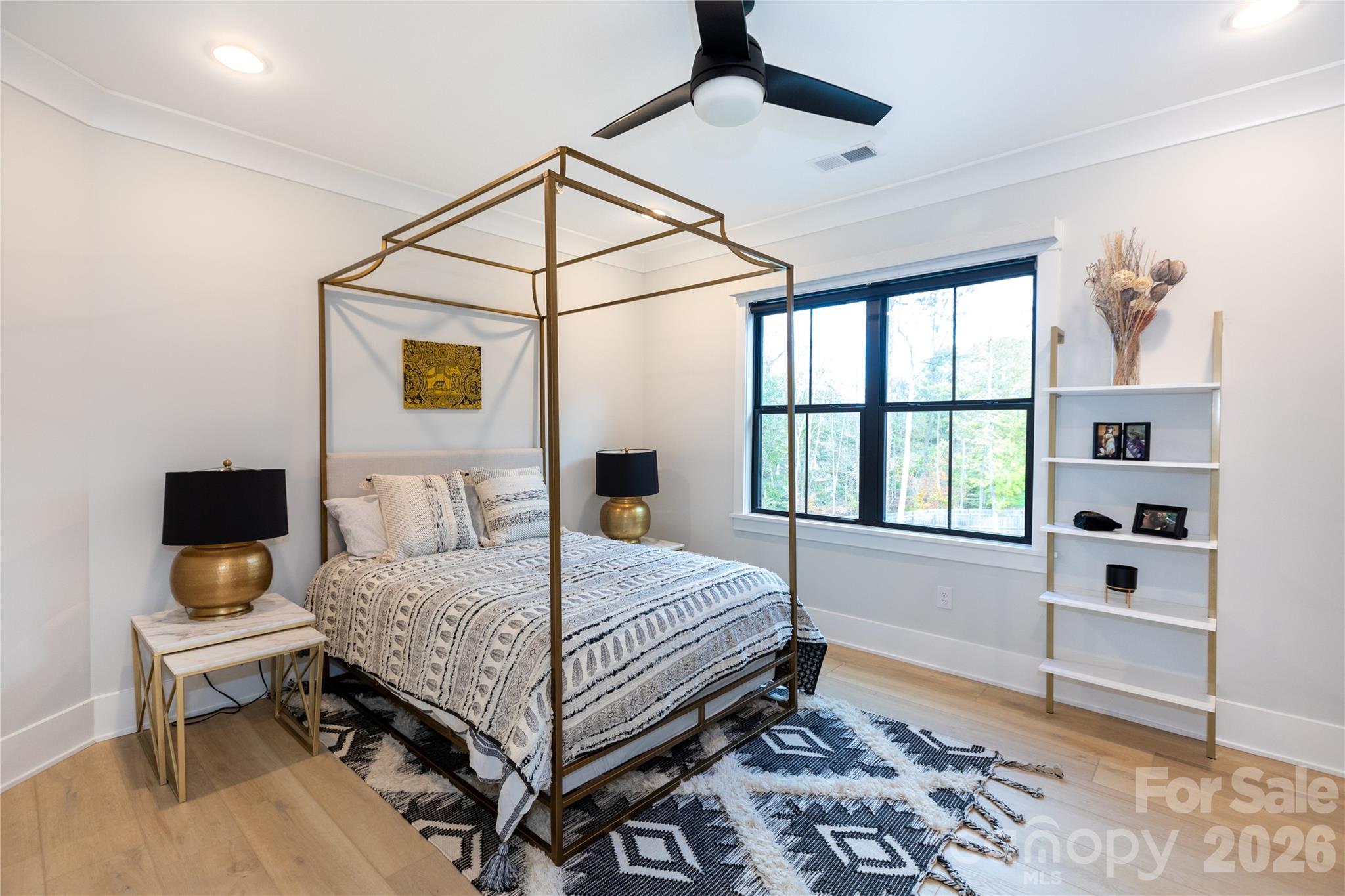 124 Direct Drive — Mooresville