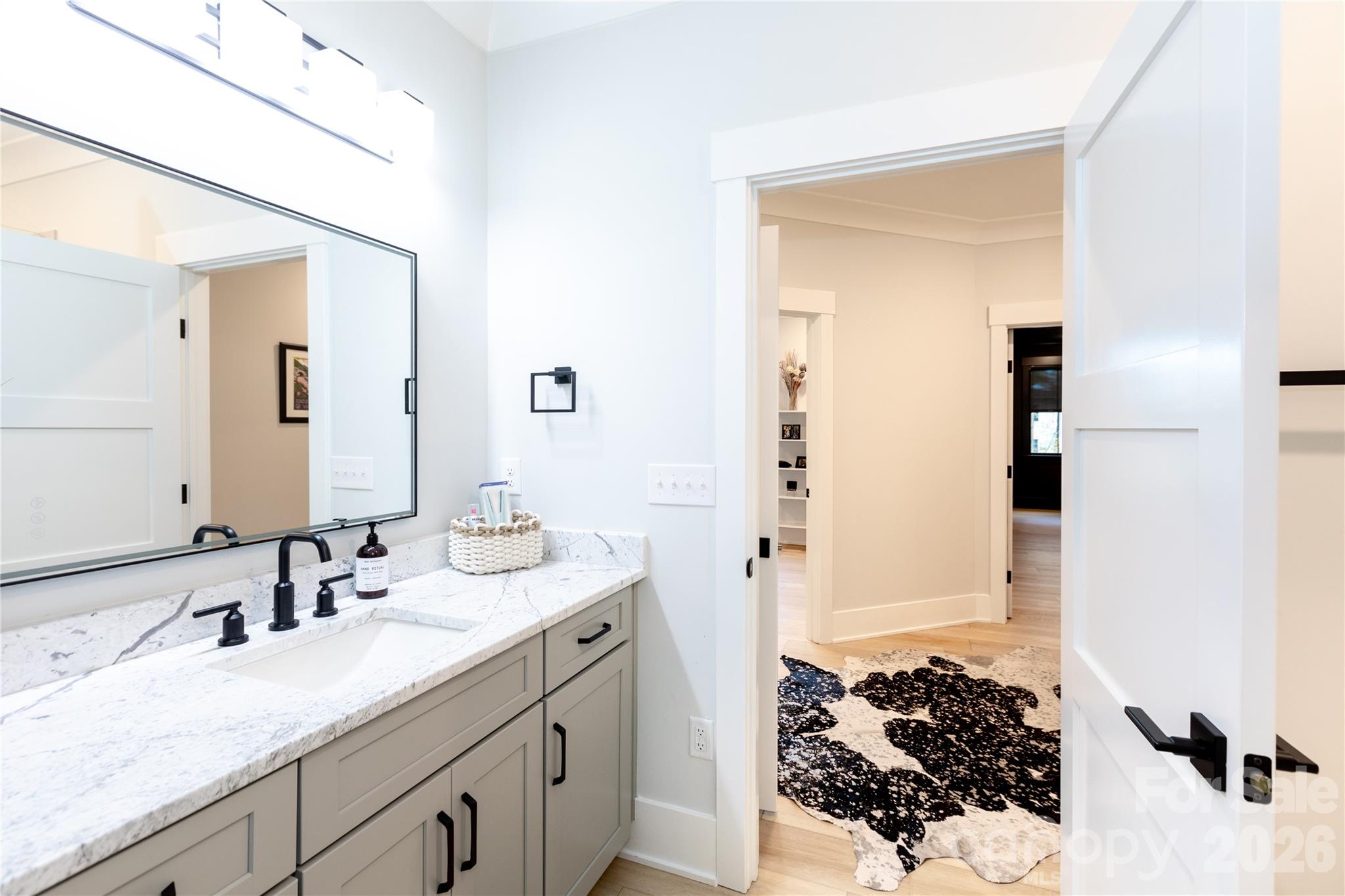 124 Direct Drive — Mooresville
