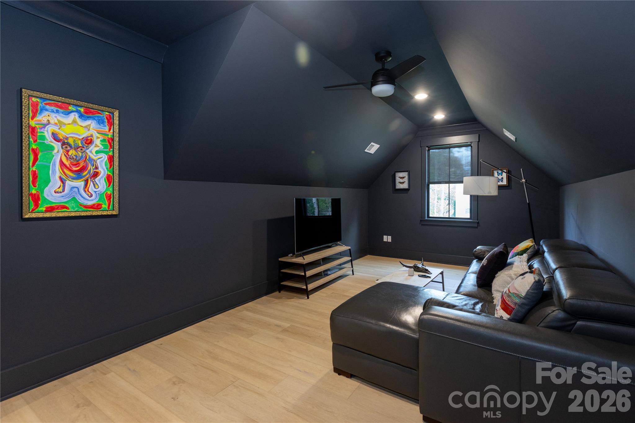 124 Direct Drive — Mooresville