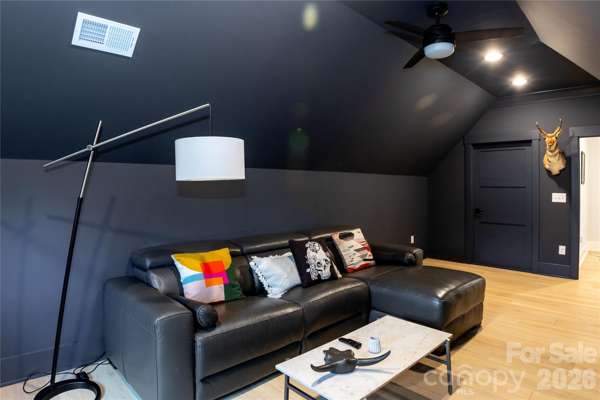 124 Direct Drive — Mooresville