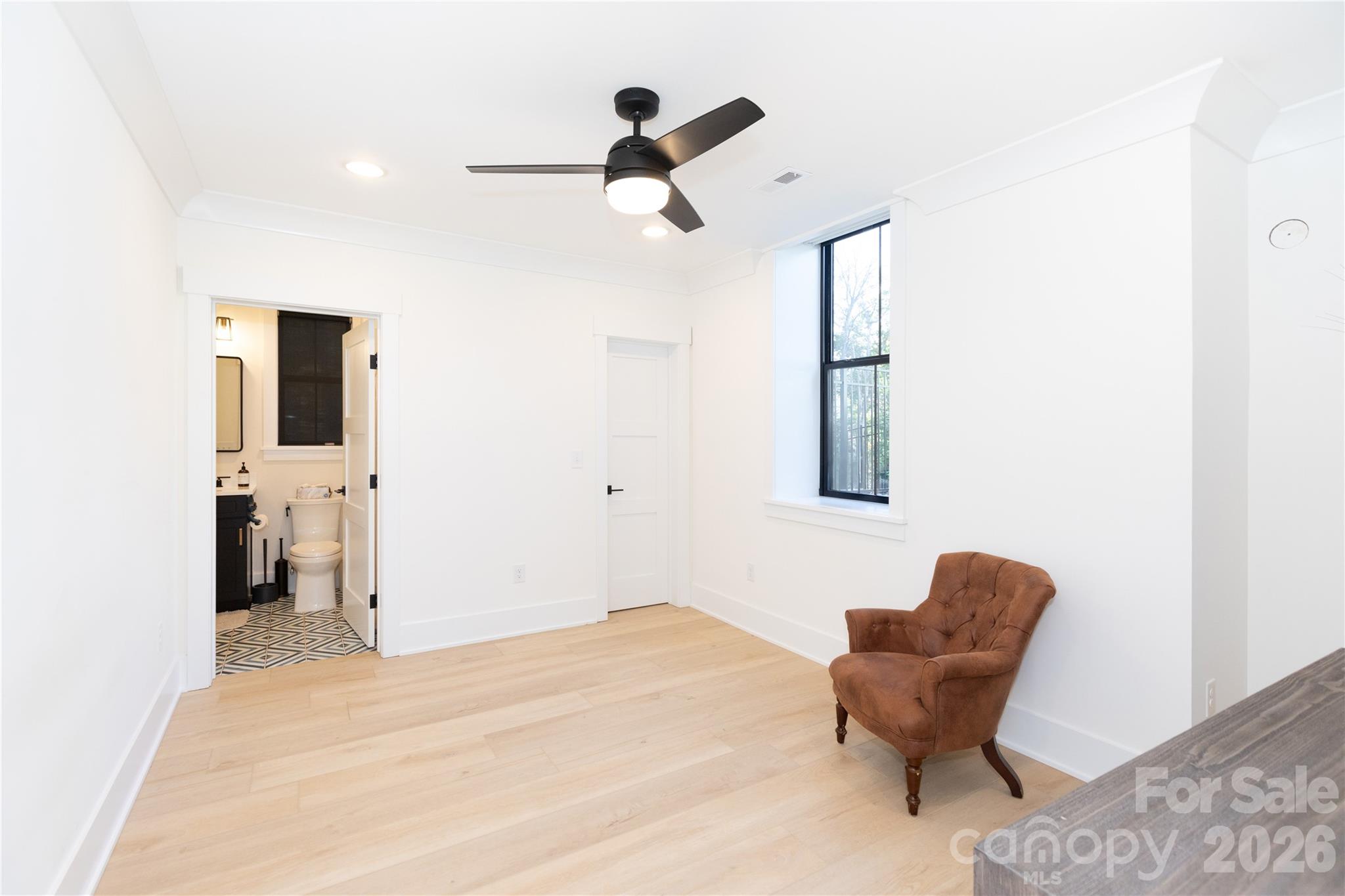 124 Direct Drive — Mooresville