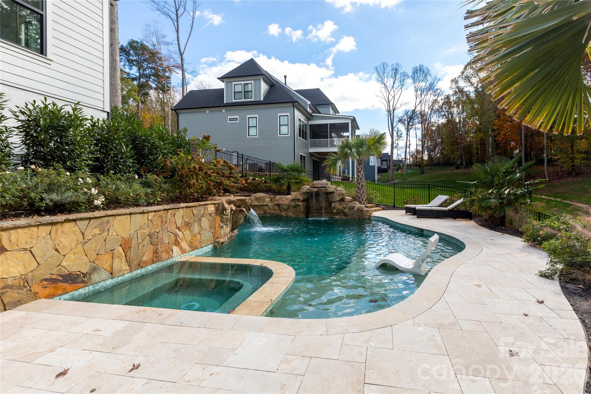 124 Direct Drive — Mooresville