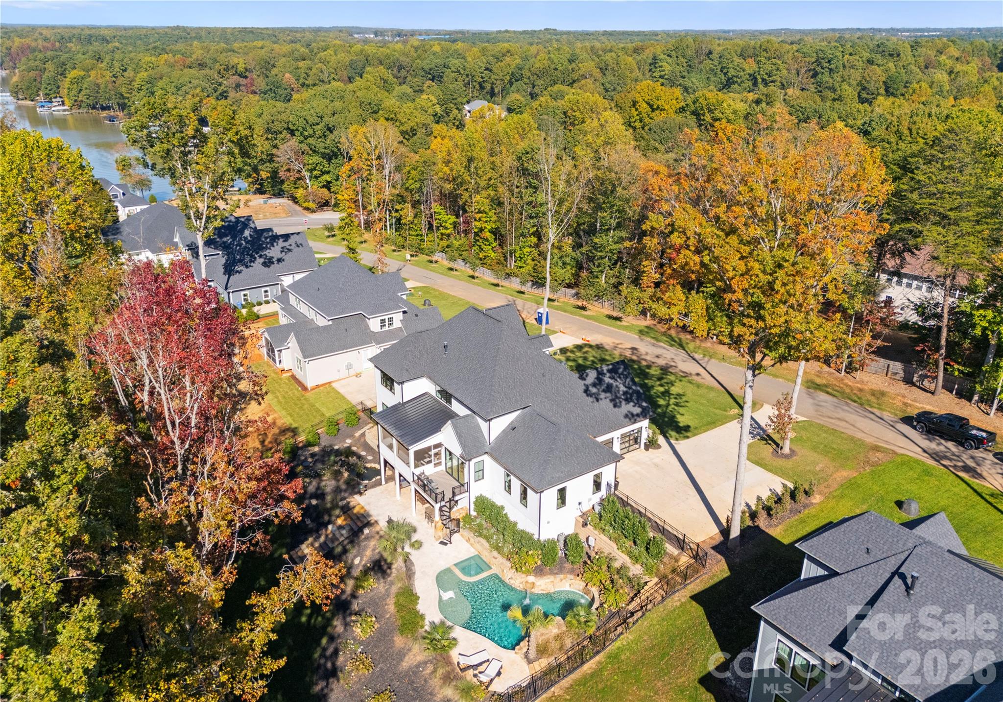 124 Direct Drive — Mooresville