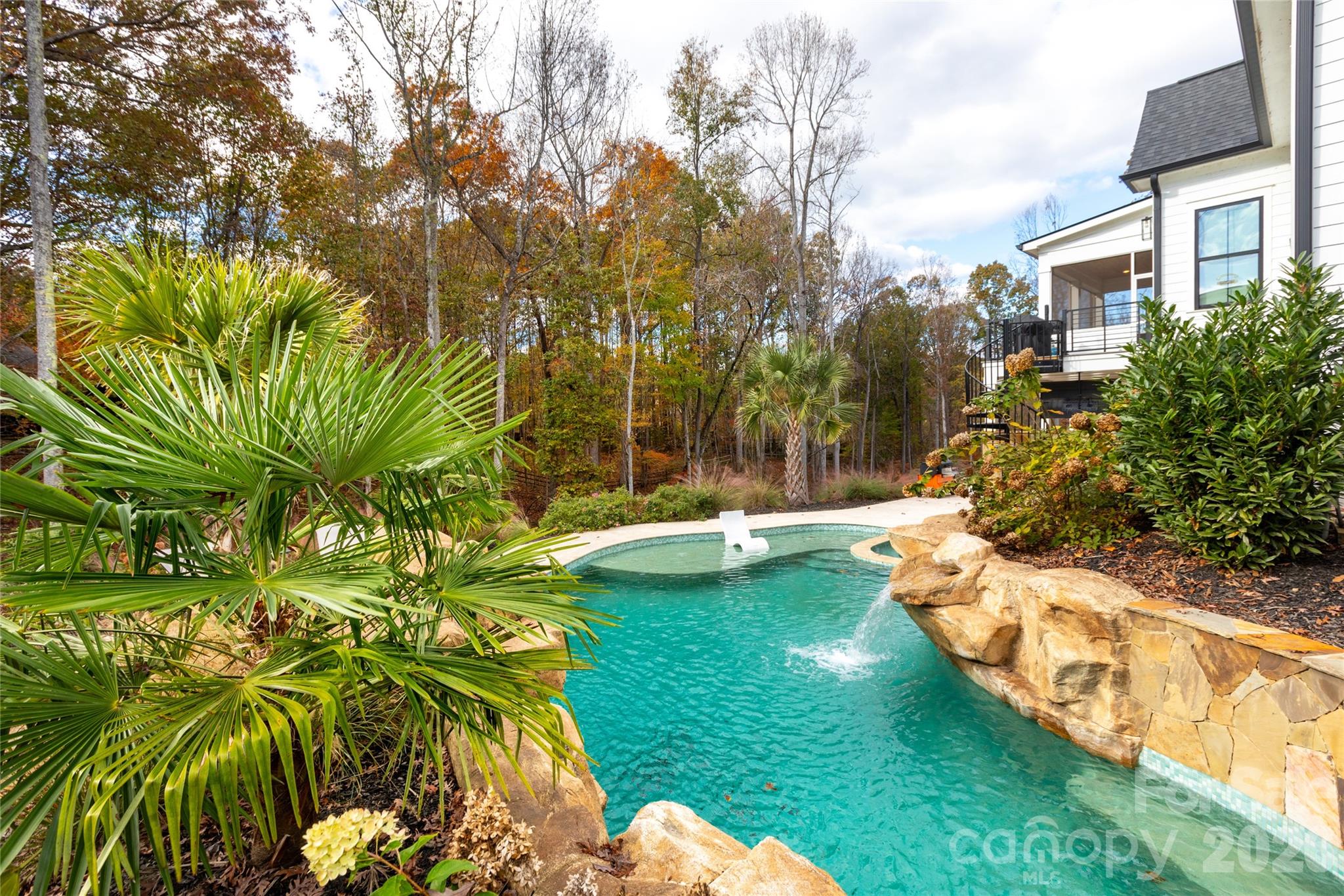 124 Direct Drive — Mooresville