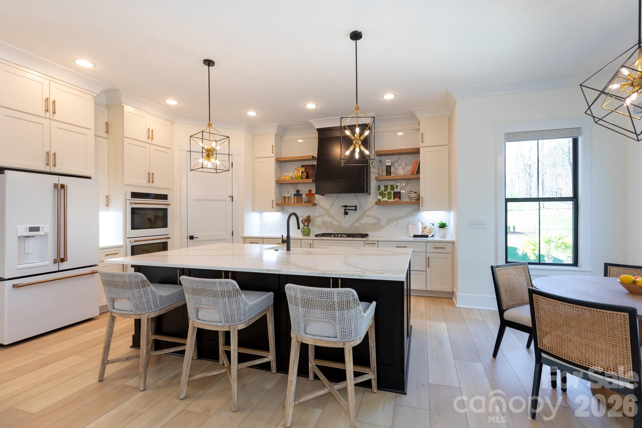 124 Direct Drive — Mooresville