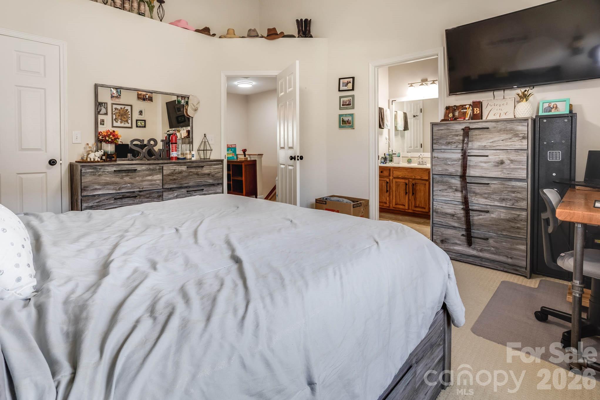 128 Rock Ridge Lane — Mount Holly