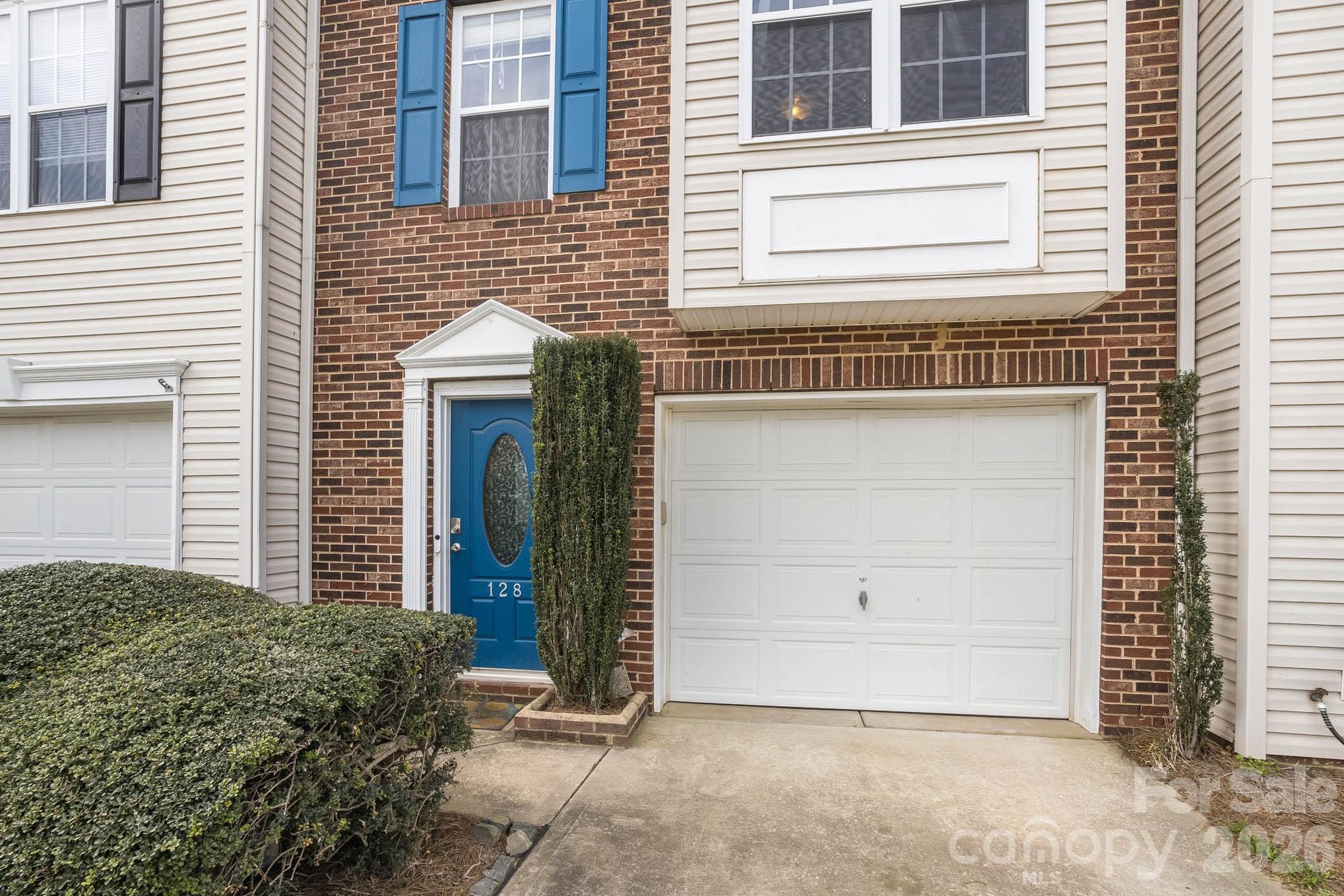 128 Rock Ridge Lane — Mount Holly