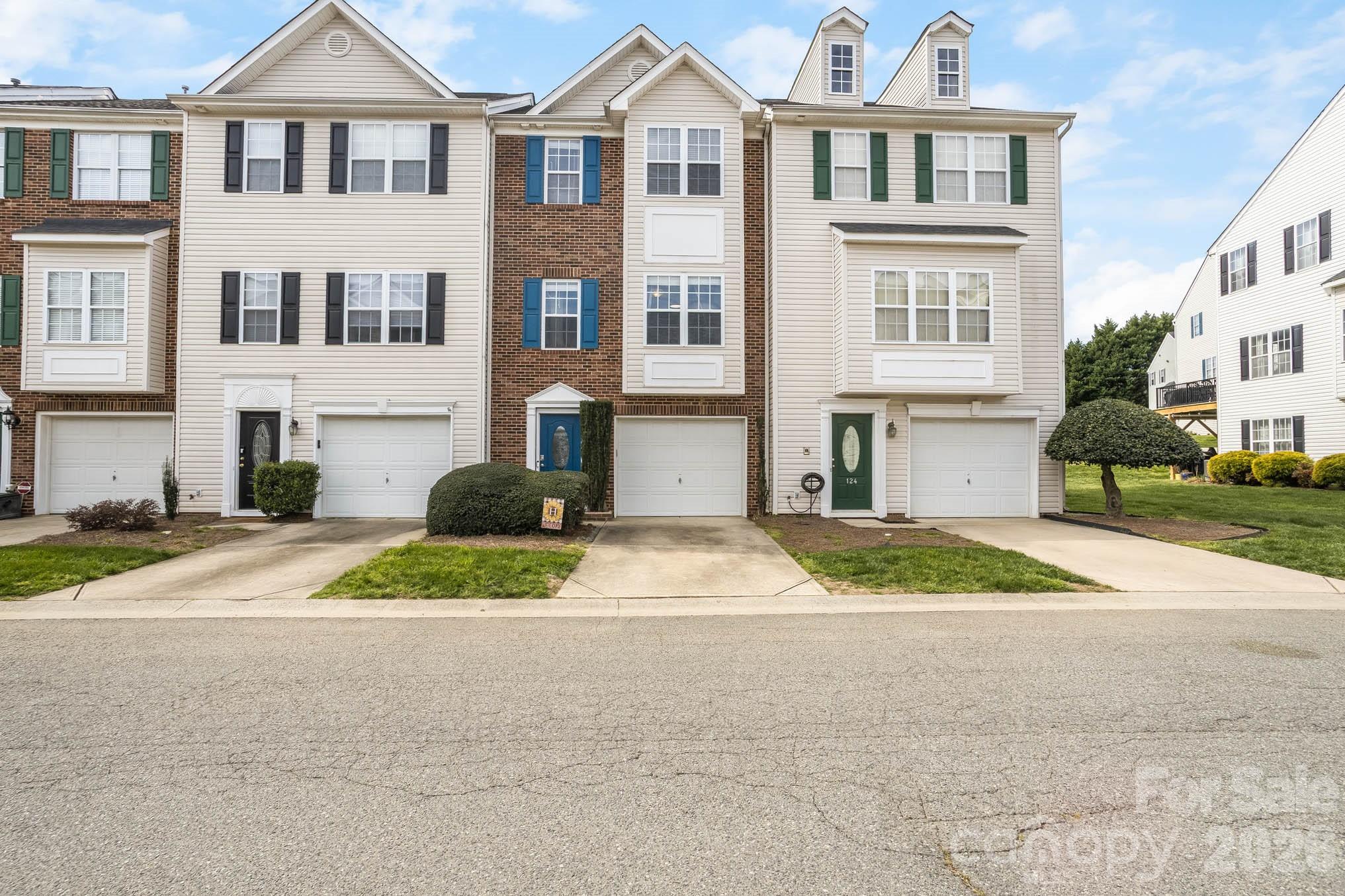 128 Rock Ridge Lane — Mount Holly