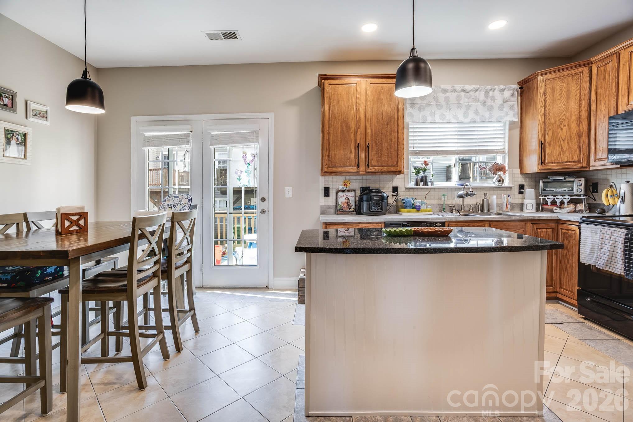 128 Rock Ridge Lane — Mount Holly