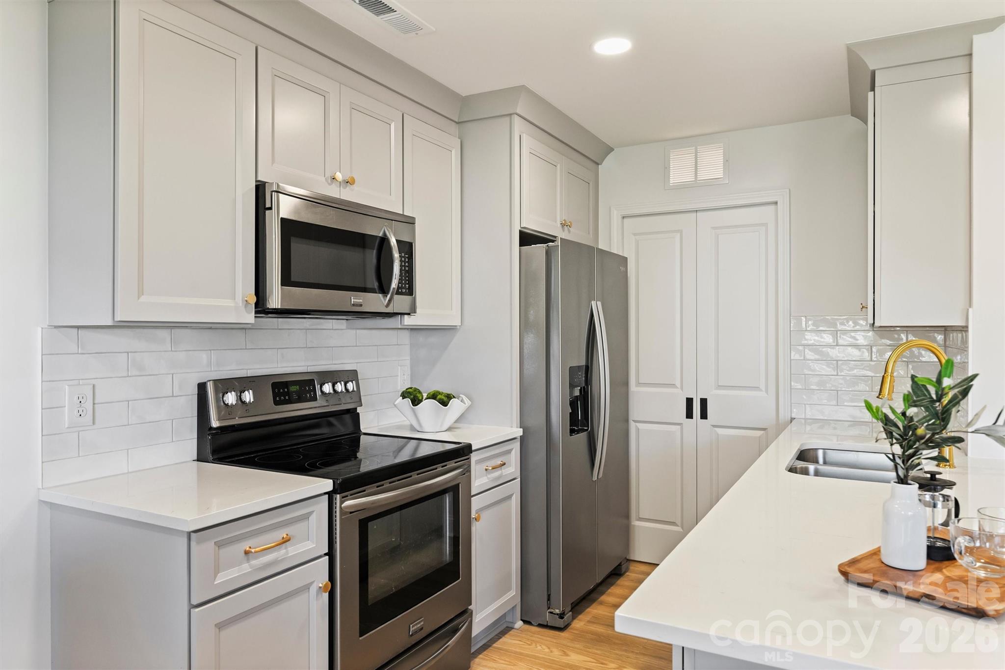 11141 Harrowfield Road — Charlotte
