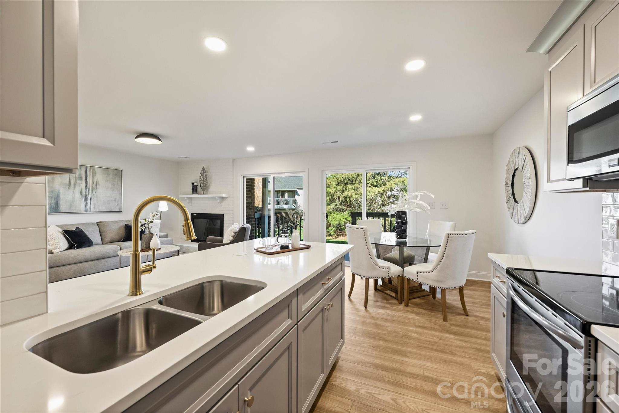 11141 Harrowfield Road — Charlotte