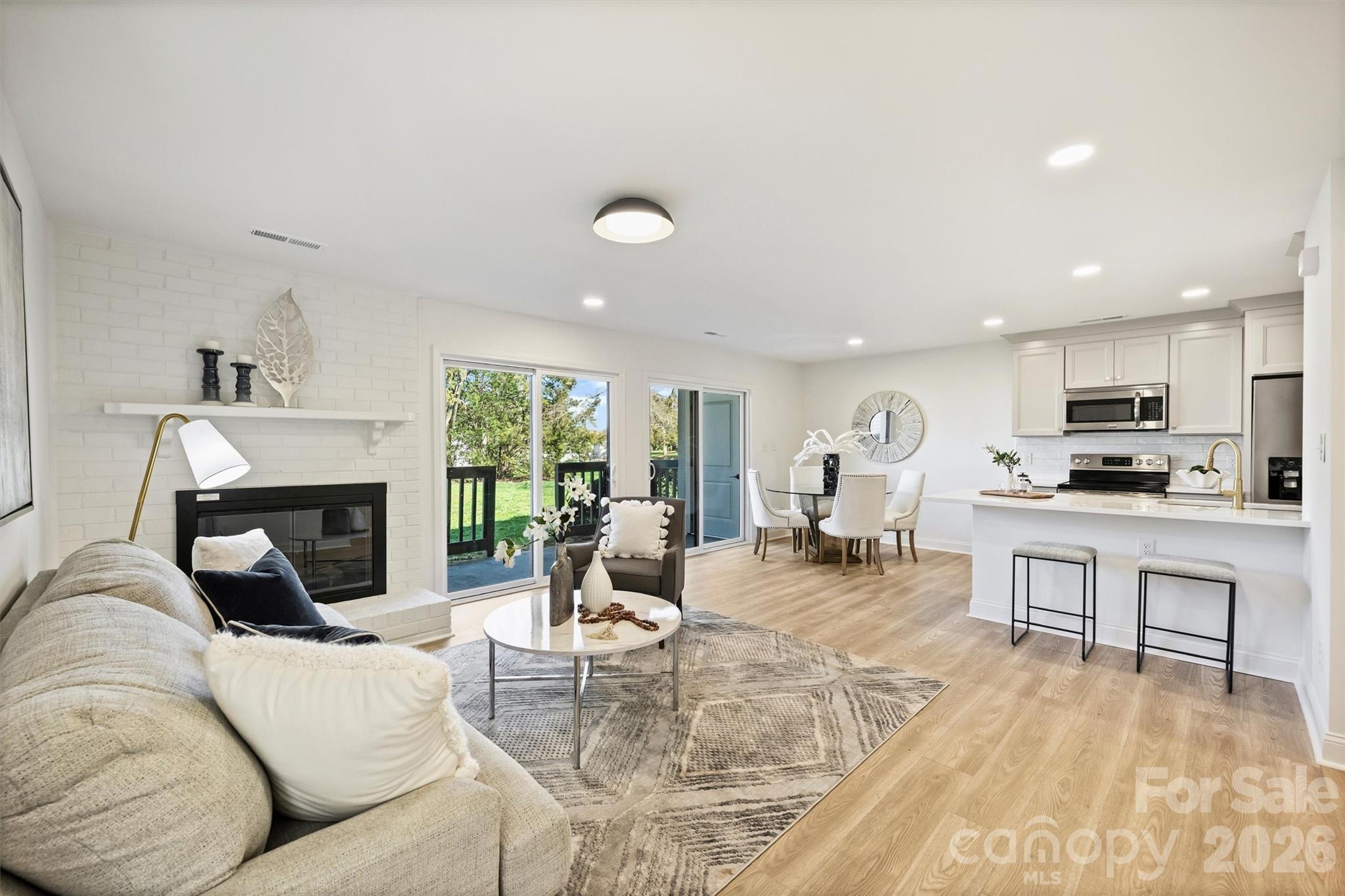 11141 Harrowfield Road — Charlotte