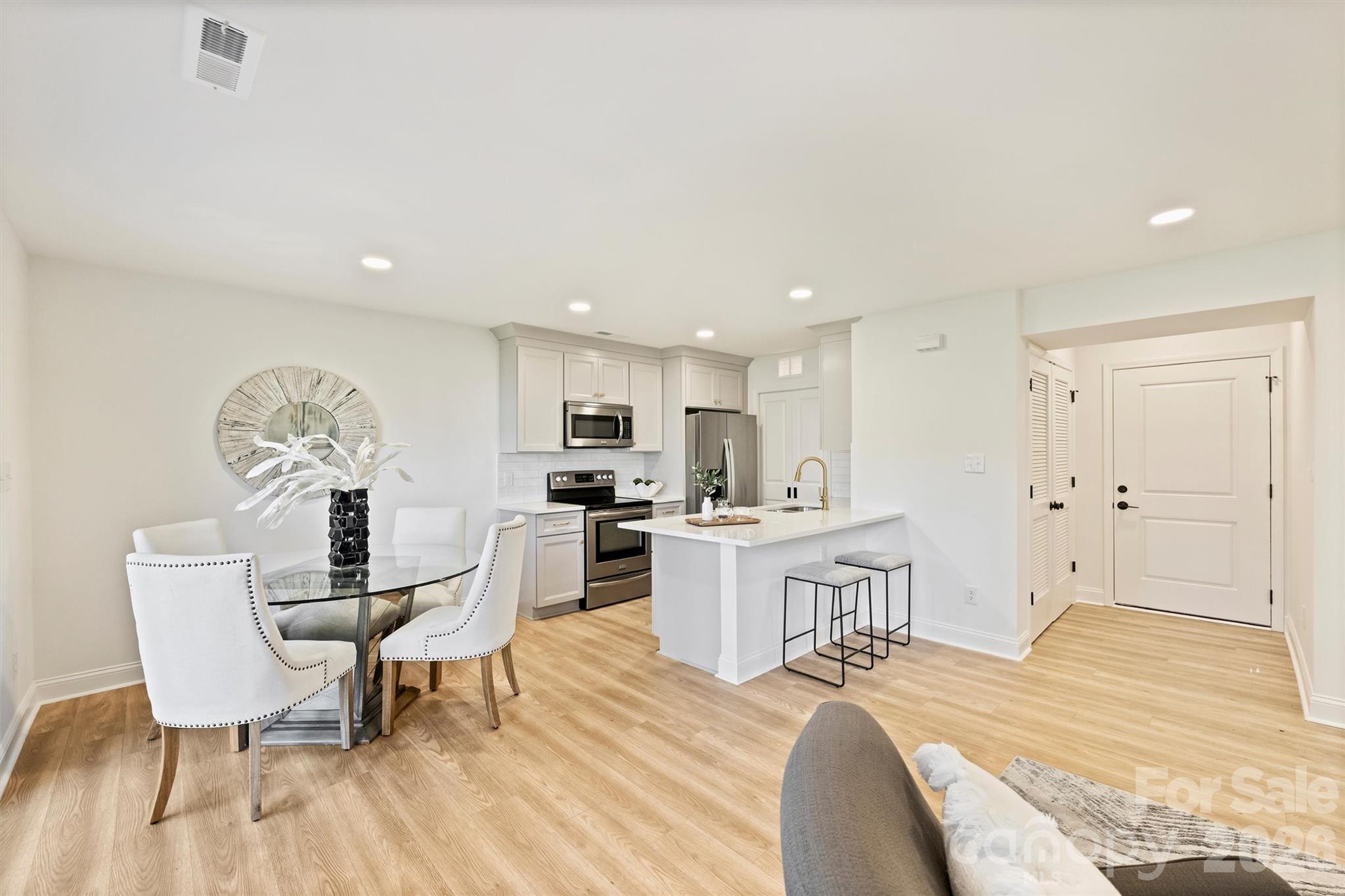 11141 Harrowfield Road — Charlotte