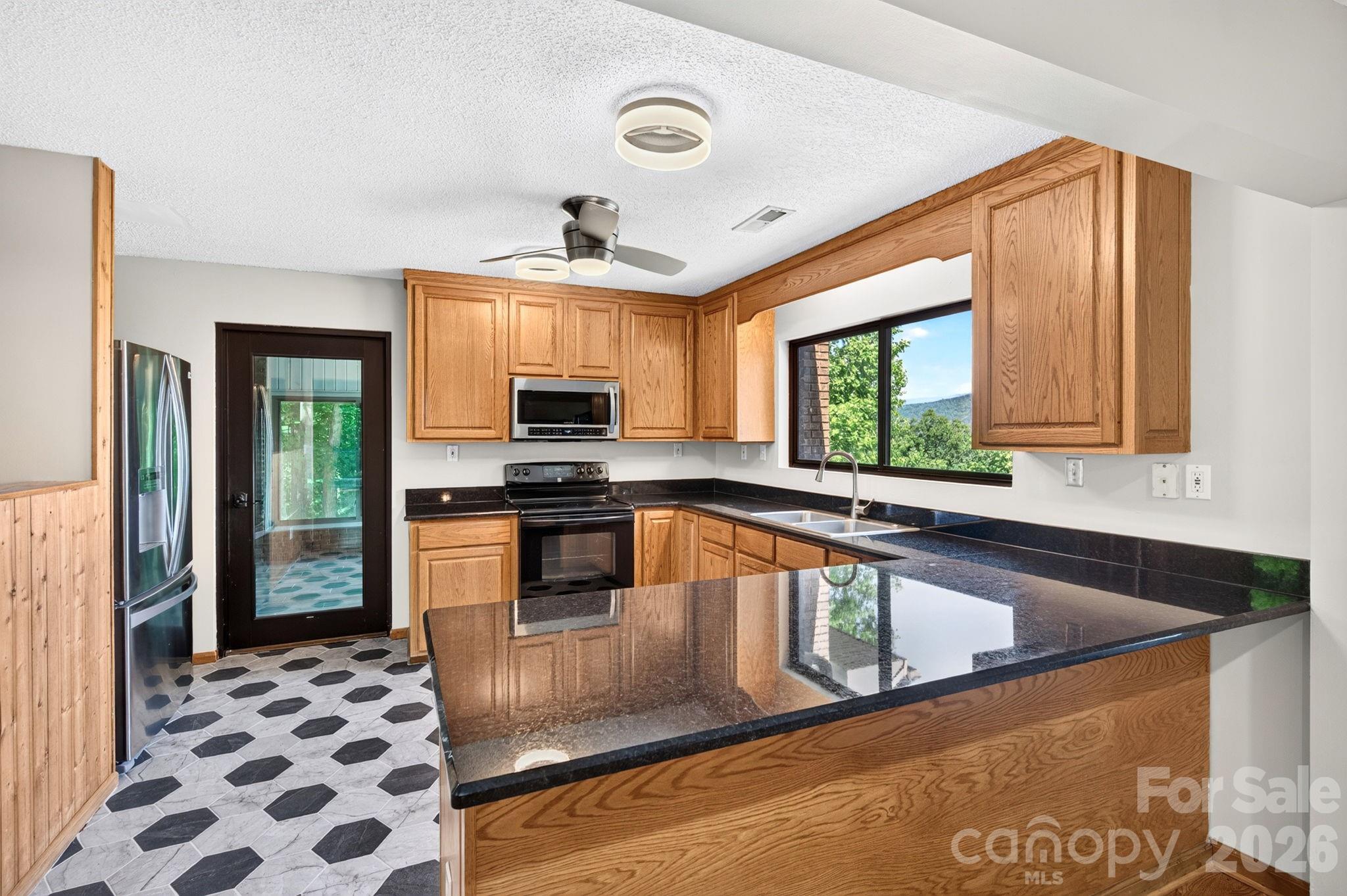 156 Gilliam Road — Old Fort